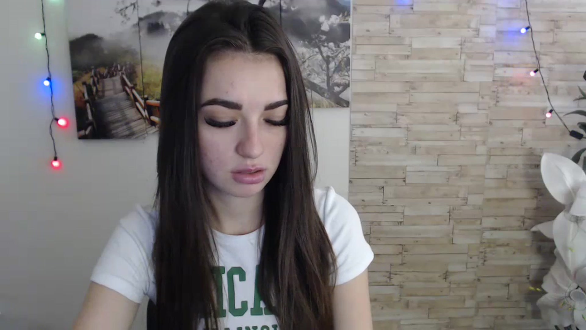 Gallery image thumbnail from Eva_Eldis's myfreecams stream on, 10/19/2023, 12:33 image 20 of 20
