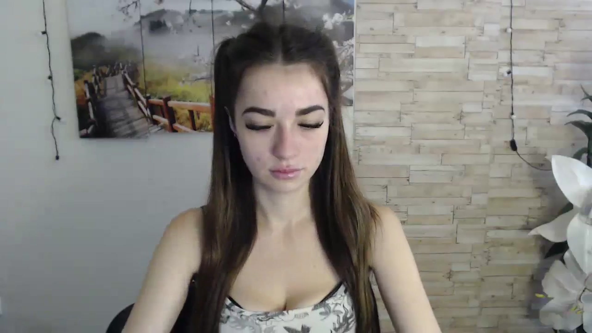 Gallery image thumbnail from Eva_Eldis's myfreecams stream on, 10/20/2023, 10:09 image 3 of 20