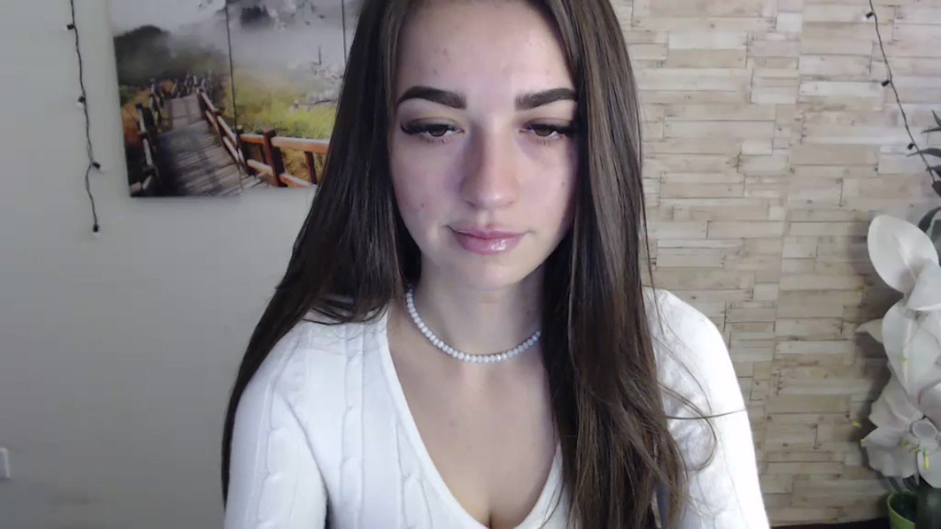 Gallery image thumbnail from Eva_Eldis's myfreecams stream on, 10/28/2023, 11:32 image 9 of 20