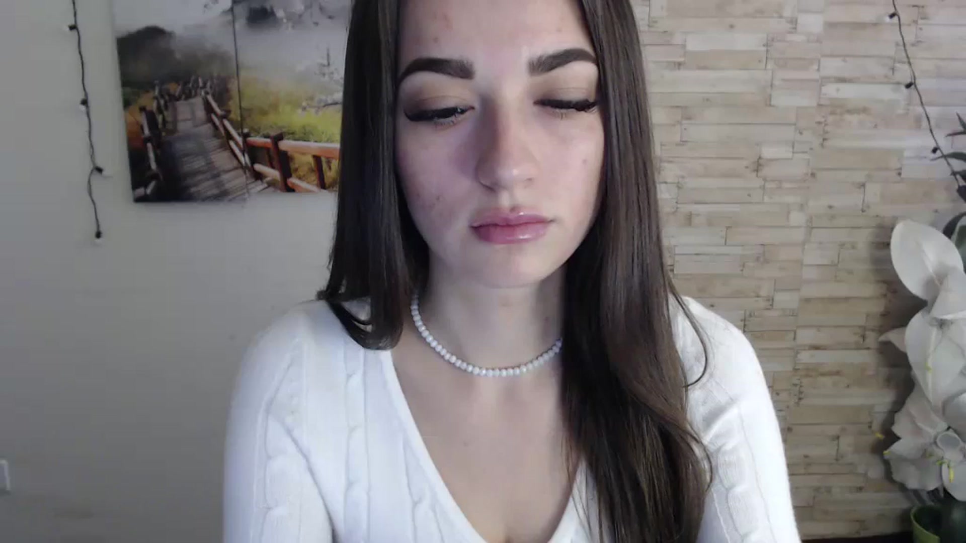 Gallery image thumbnail from Eva_Eldis's myfreecams stream on, 10/28/2023, 11:32 image 15 of 20