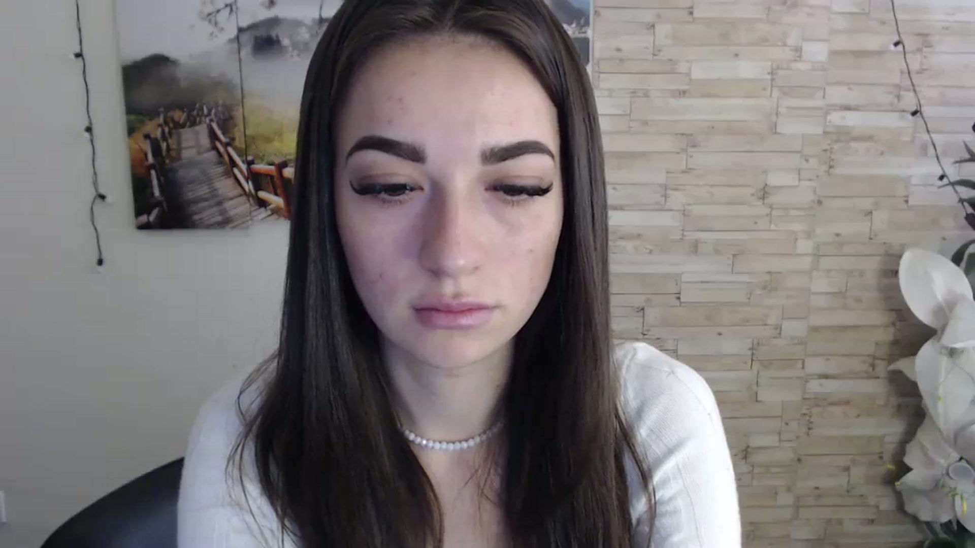 Gallery image thumbnail from Eva_Eldis's myfreecams stream on, 10/28/2023, 11:57 image 15 of 20