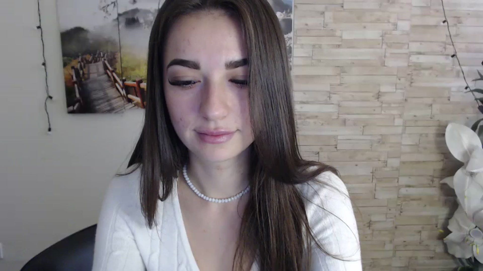 Gallery image thumbnail from Eva_Eldis's myfreecams stream on, 10/28/2023, 11:57 image 5 of 20