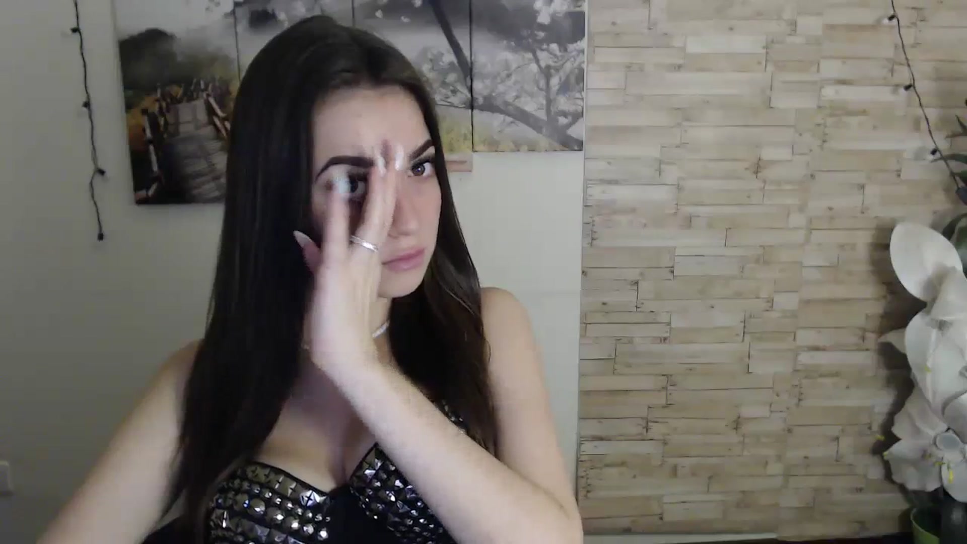 Gallery image thumbnail from Eva_Eldis's myfreecams stream on, 10/28/2023, 17:22 image 7 of 20