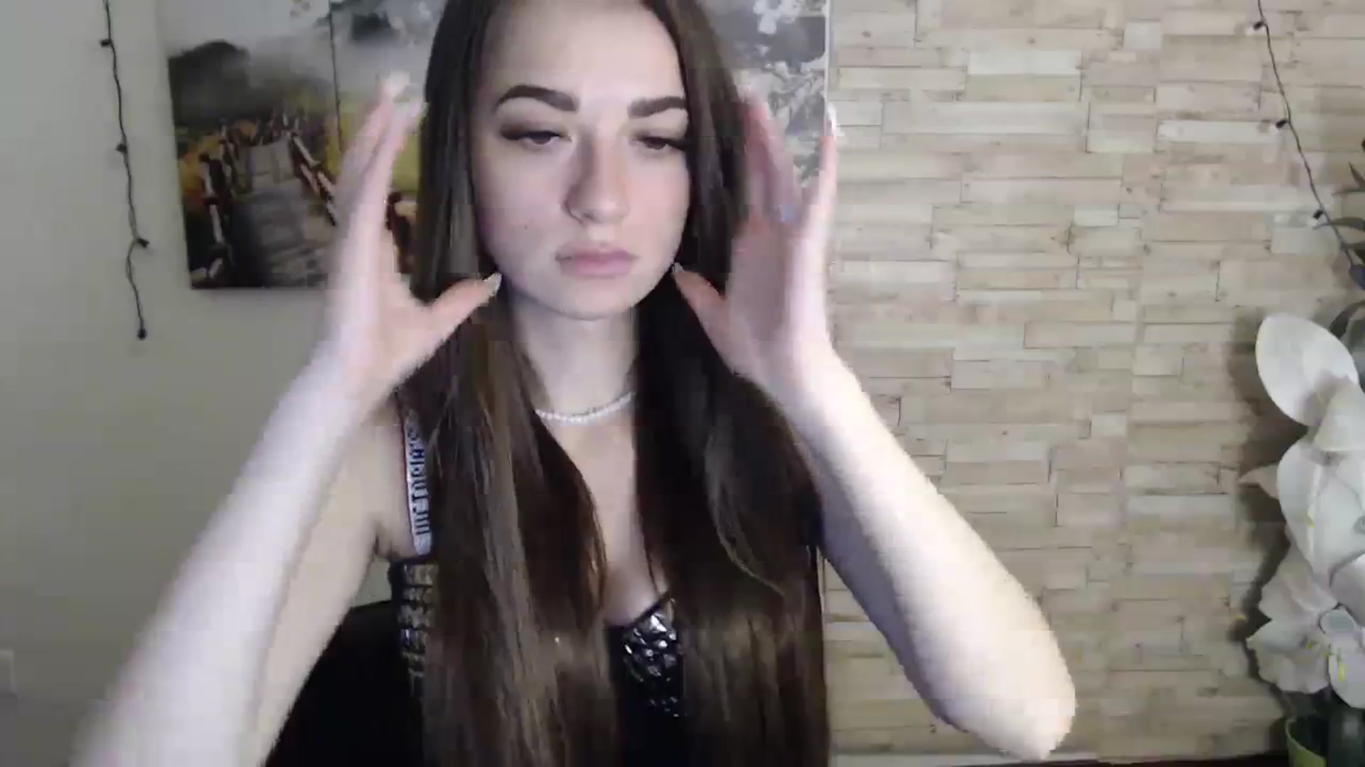 Gallery image thumbnail from Eva_Eldis's myfreecams stream on, 10/28/2023, 17:22 image 5 of 20