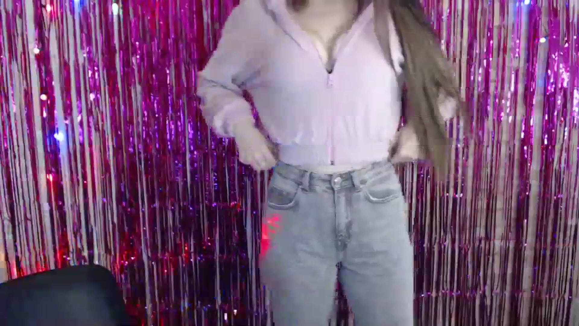 Gallery image thumbnail from Eva_Eldis's myfreecams stream on, 10/30/2023, 13:46 image 16 of 20
