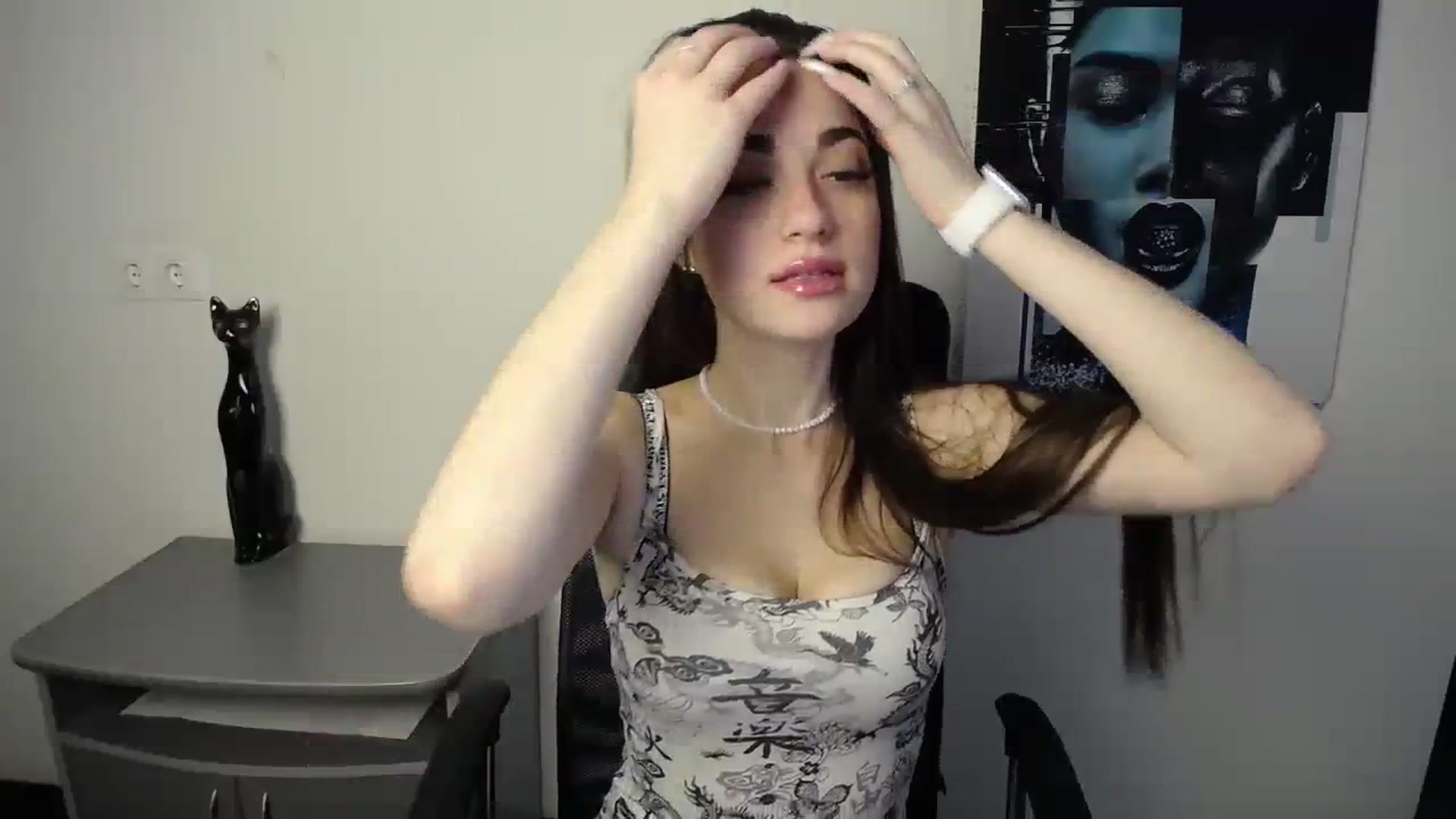 Gallery image thumbnail from Eva_Eldis's myfreecams stream on, 10/31/2023, 08:57 image 7 of 20