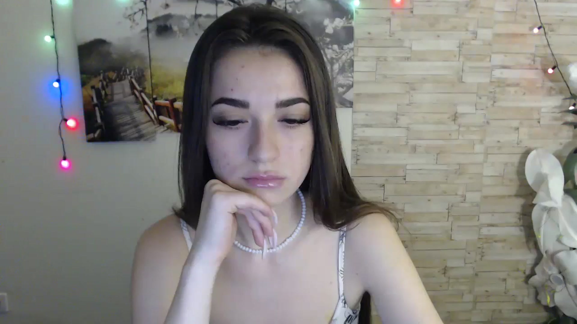 Gallery image thumbnail from Eva_Eldis's myfreecams stream on, 10/31/2023, 15:25 image 10 of 20
