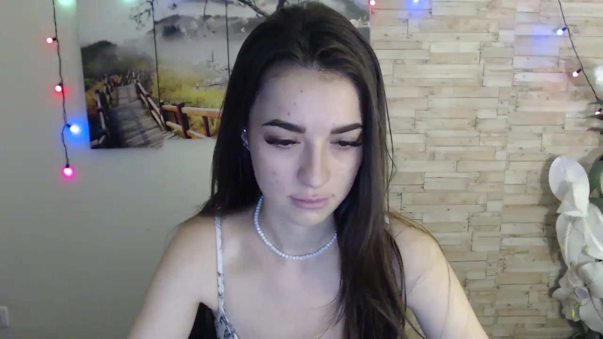 Gallery image thumbnail from Eva_Eldis's myfreecams stream on, 10/31/2023, 15:25 image 3 of 20