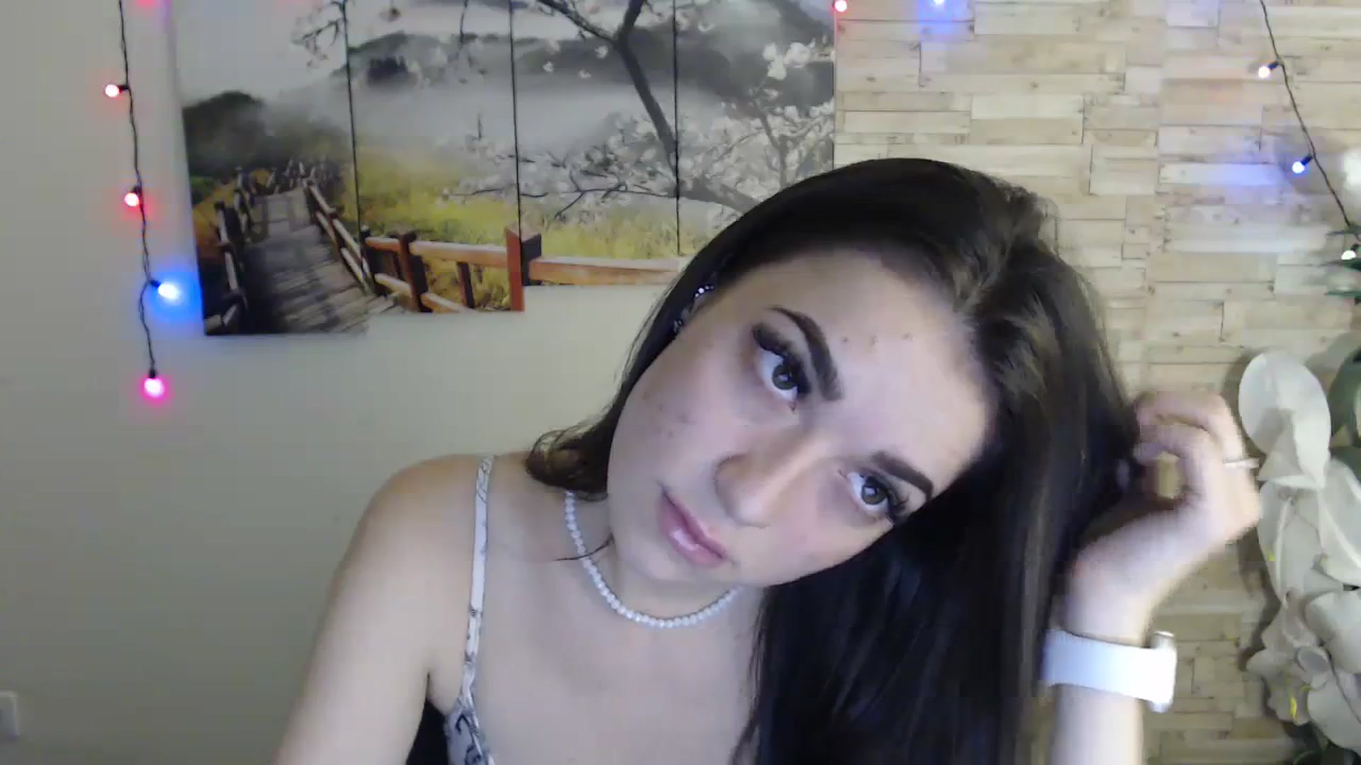Gallery image thumbnail from Eva_Eldis's myfreecams stream on, 10/31/2023, 15:25 image 5 of 20
