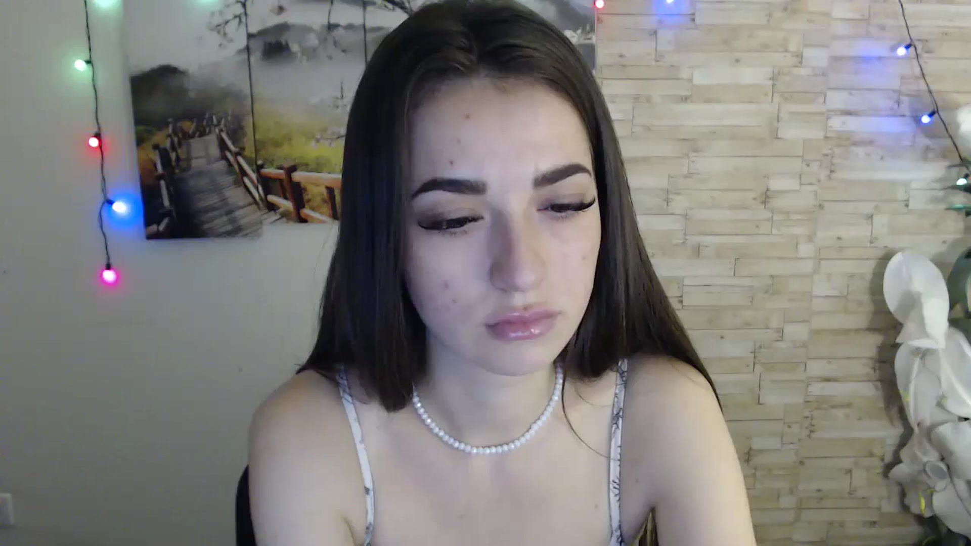 Gallery image thumbnail from Eva_Eldis's myfreecams stream on, 10/31/2023, 15:25 image 13 of 20