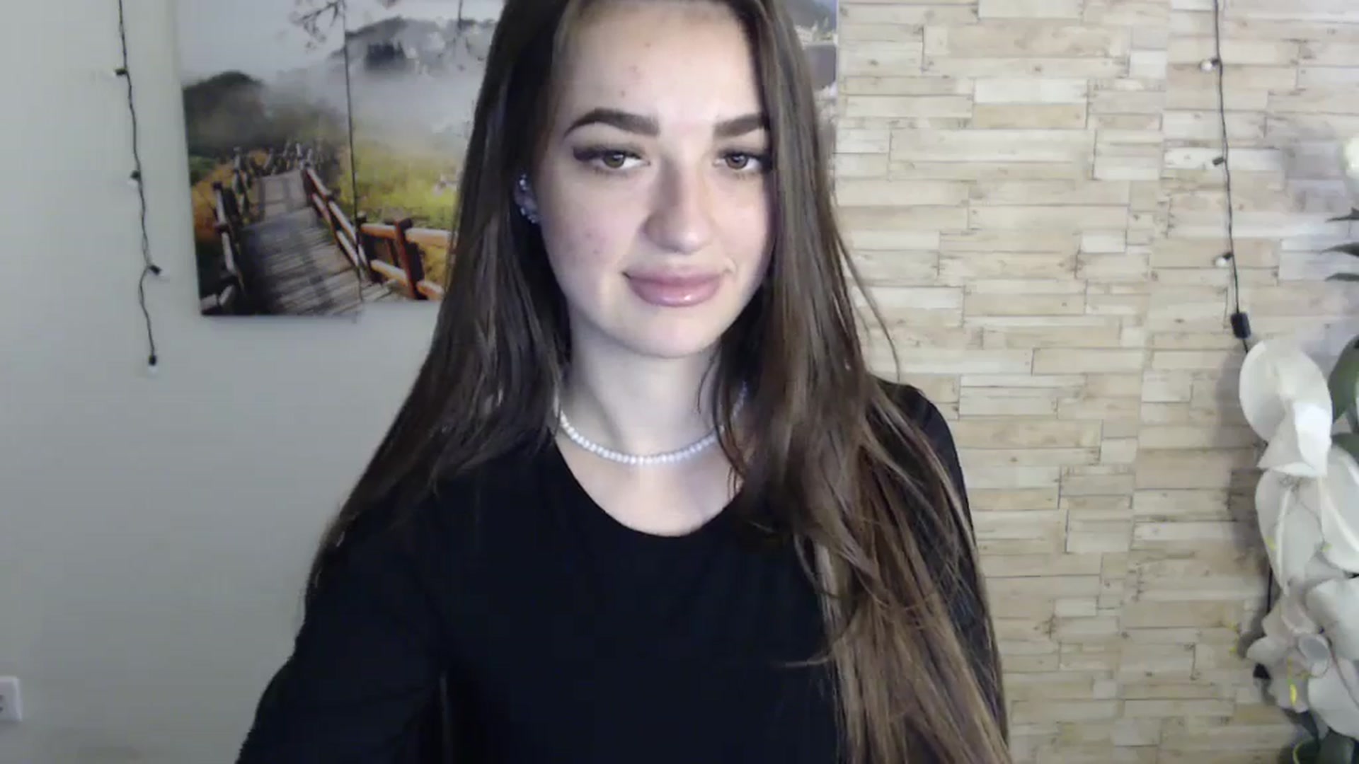 Gallery image thumbnail from Eva_Eldis's myfreecams stream on, 11/02/2023, 12:42 image 20 of 20