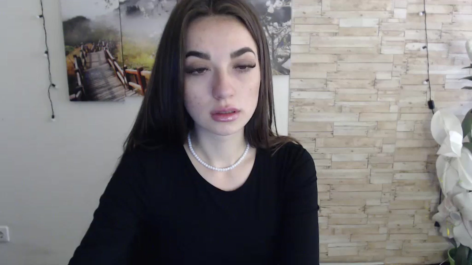 Gallery image thumbnail from Eva_Eldis's myfreecams stream on, 11/02/2023, 12:42 image 4 of 20
