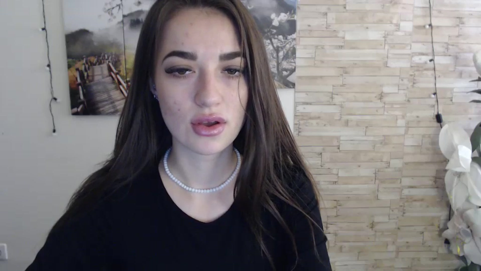 Gallery image thumbnail from Eva_Eldis's myfreecams stream on, 11/02/2023, 12:42 image 9 of 20