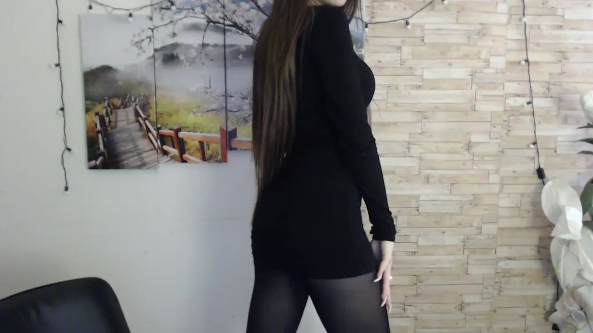 Gallery image thumbnail from Eva_Eldis's myfreecams stream on, 11/02/2023, 12:42 image 17 of 20