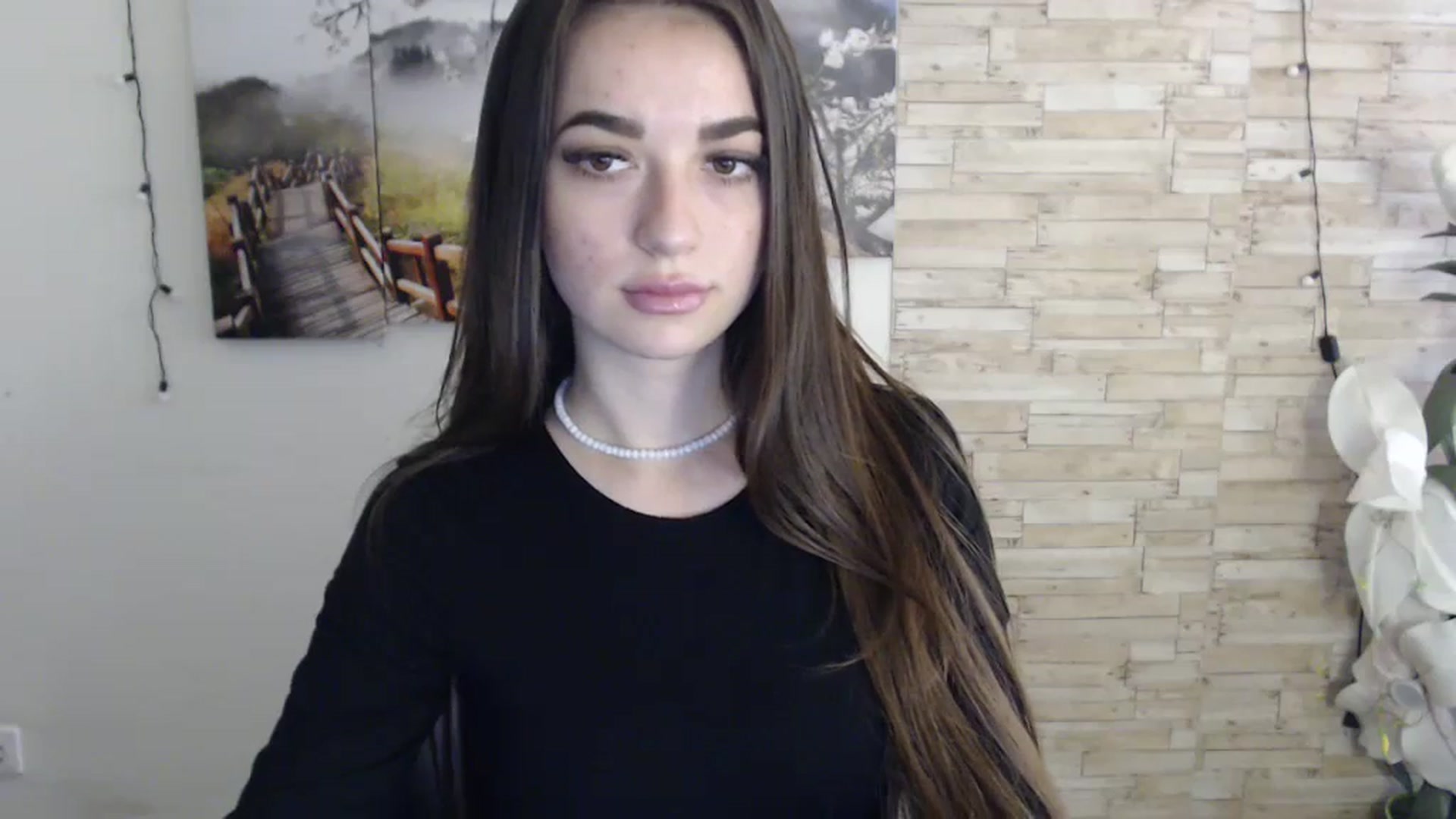 Gallery image thumbnail from Eva_Eldis's myfreecams stream on, 11/02/2023, 12:42 image 18 of 20