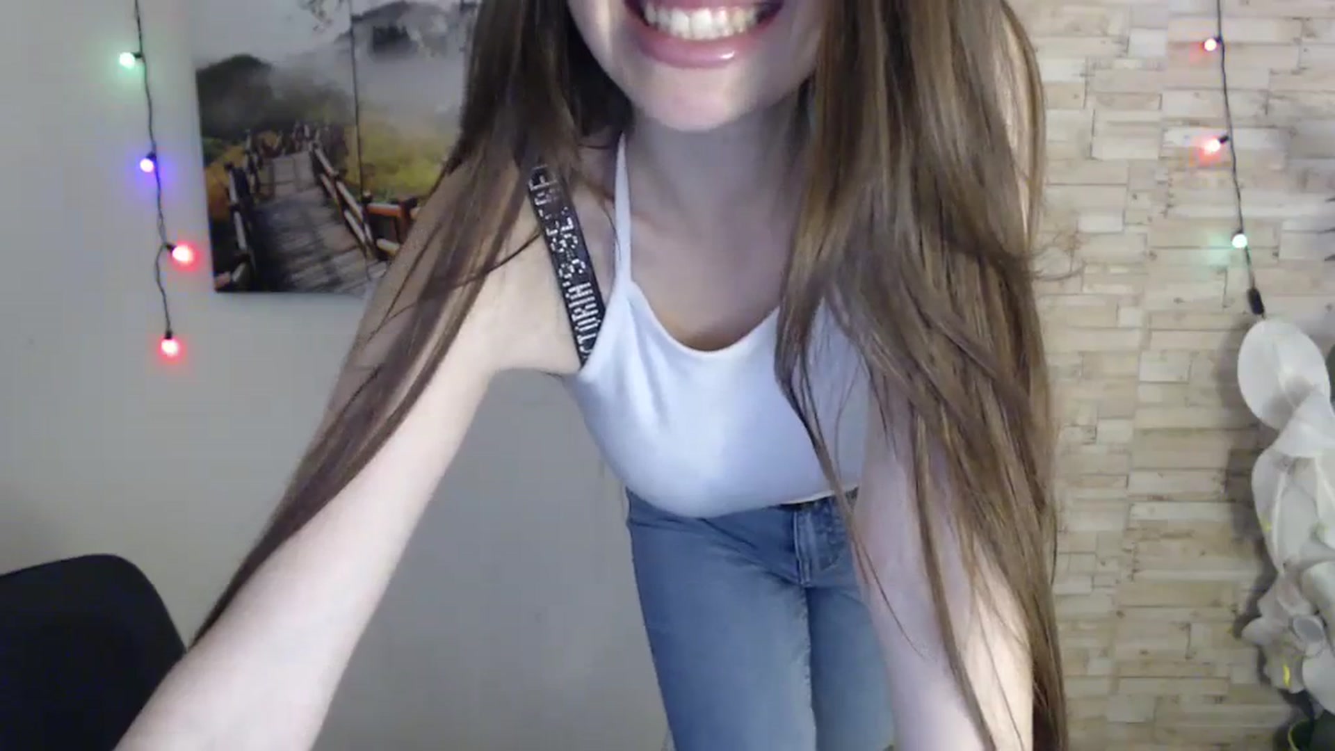 Gallery image thumbnail from Eva_Eldis's myfreecams stream on, 11/03/2023, 13:19 image 14 of 20
