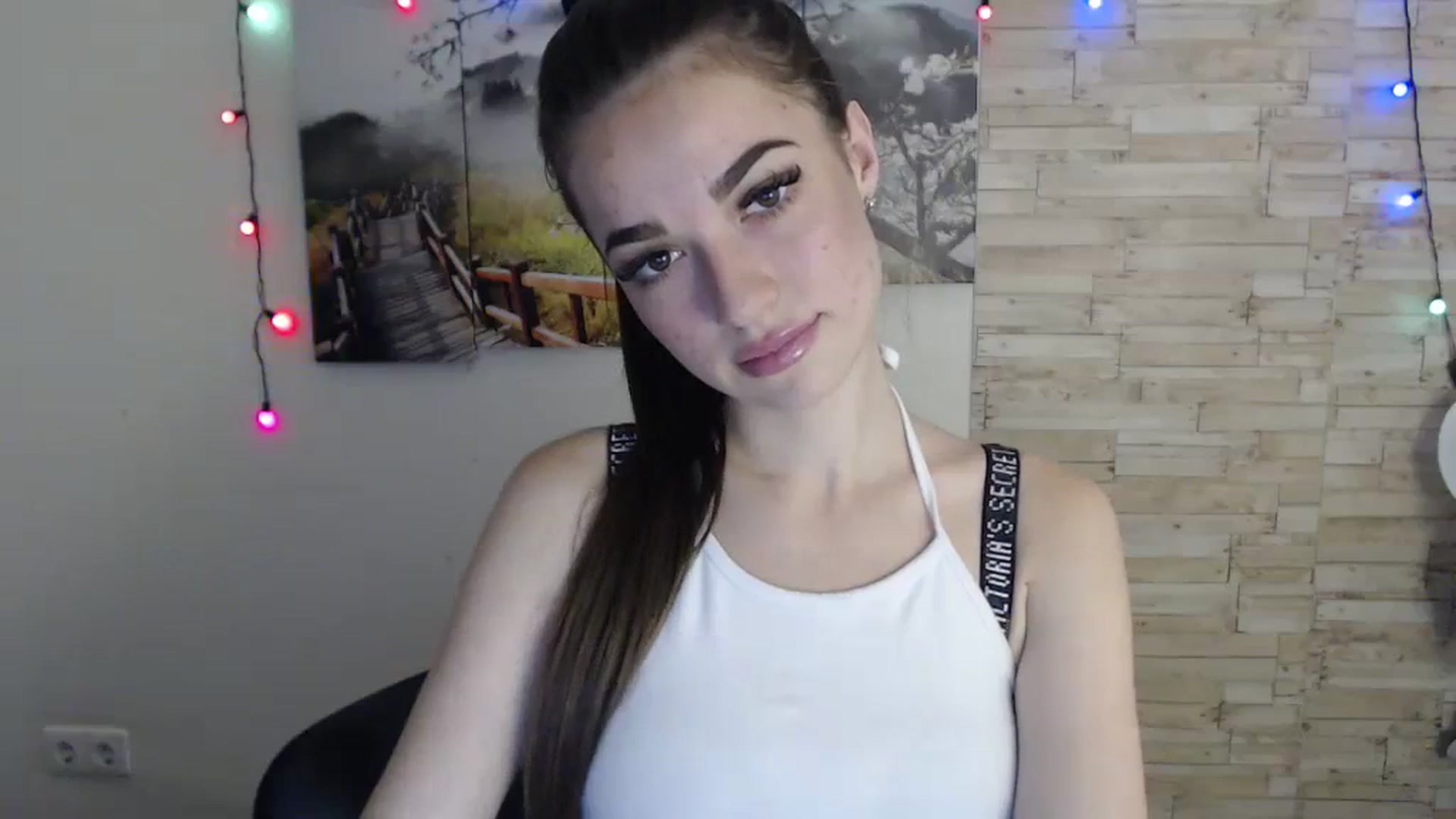 Gallery image thumbnail from Eva_Eldis's myfreecams stream on, 11/03/2023, 13:19 image 16 of 20