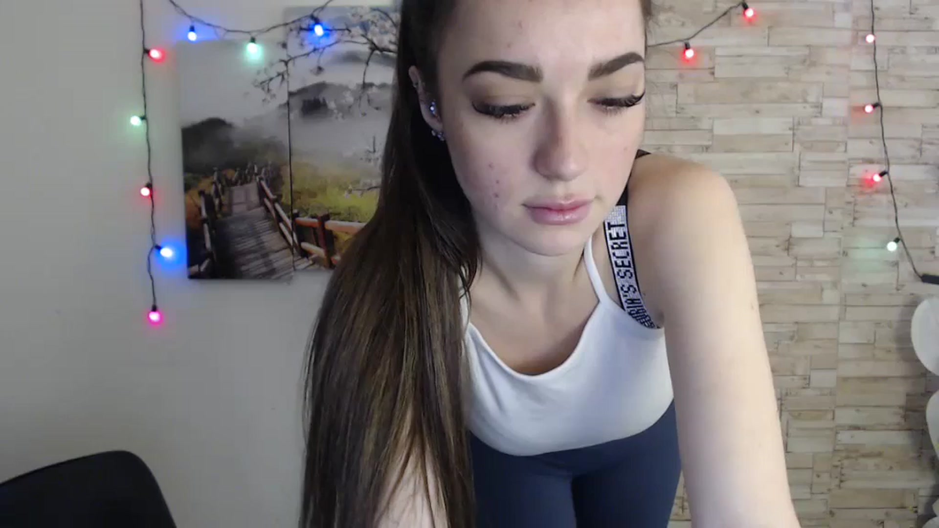 Gallery image thumbnail from Eva_Eldis's myfreecams stream on, 11/06/2023, 11:36 image 10 of 20
