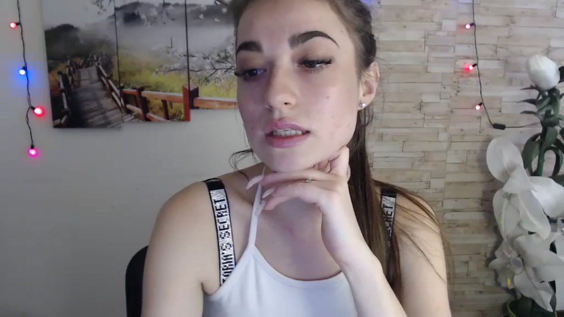 Gallery image thumbnail from Eva_Eldis's myfreecams stream on, 11/06/2023, 11:36 image 16 of 20