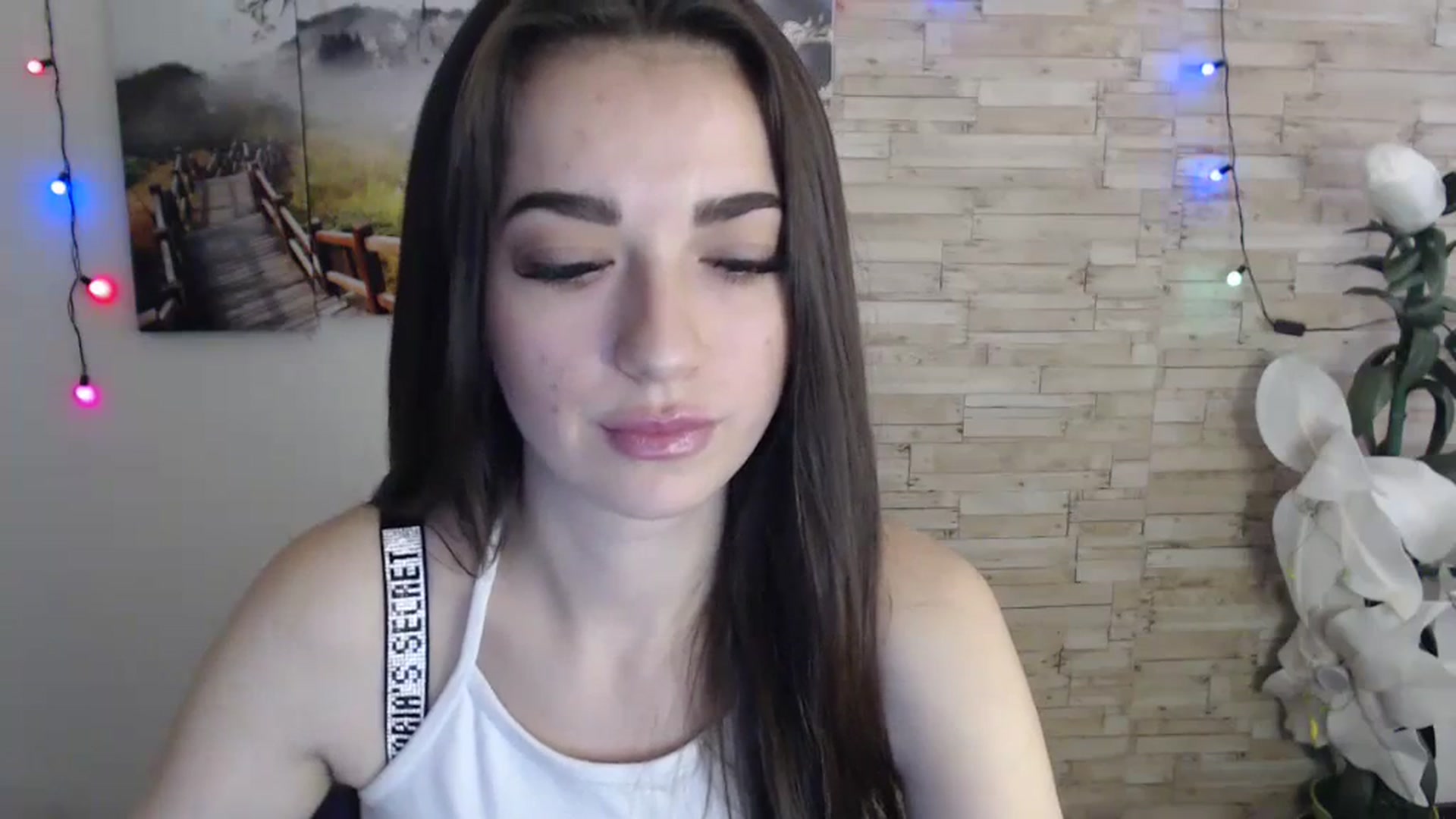 Gallery image thumbnail from Eva_Eldis's myfreecams stream on, 11/06/2023, 13:33 image 6 of 20