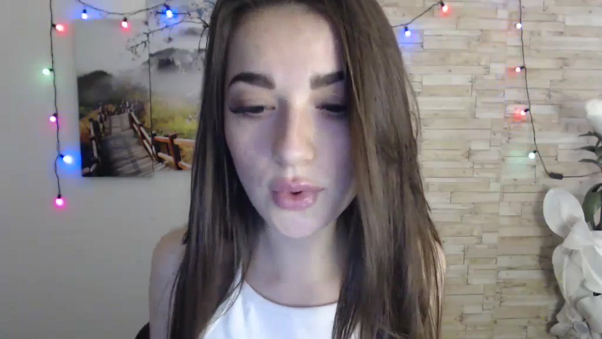 Gallery image thumbnail from Eva_Eldis's myfreecams stream on, 11/06/2023, 13:33 image 18 of 20