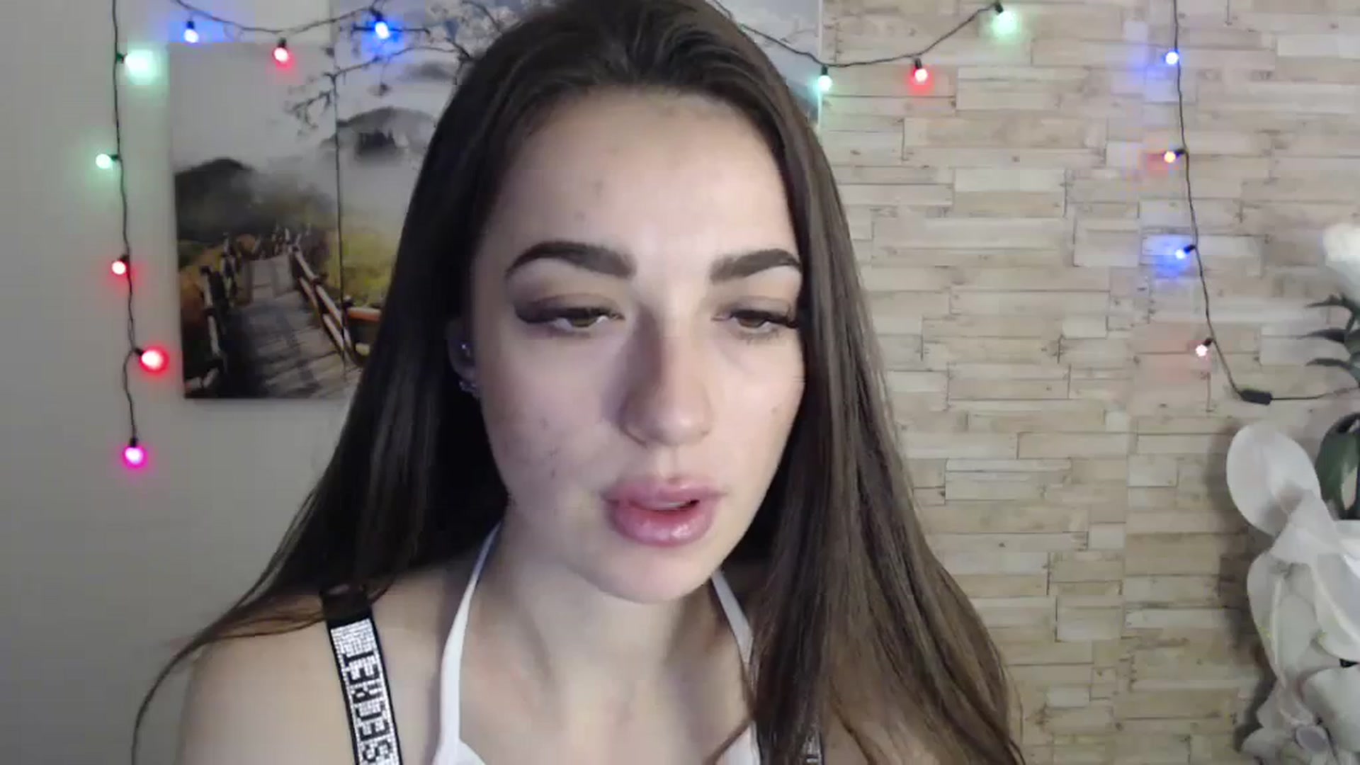 Gallery image thumbnail from Eva_Eldis's myfreecams stream on, 11/06/2023, 13:33 image 20 of 20
