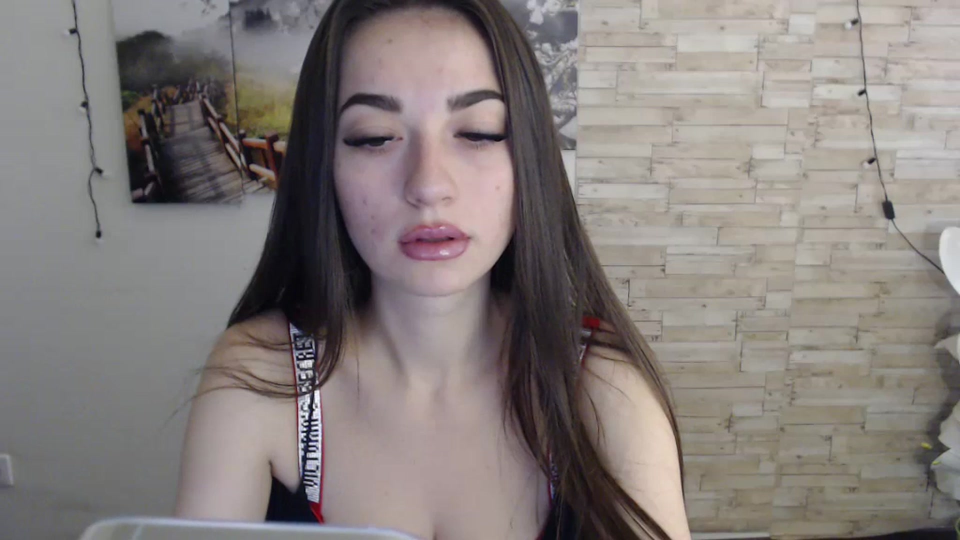 Gallery image thumbnail from Eva_Eldis's myfreecams stream on, 11/09/2023, 13:07 image 12 of 20