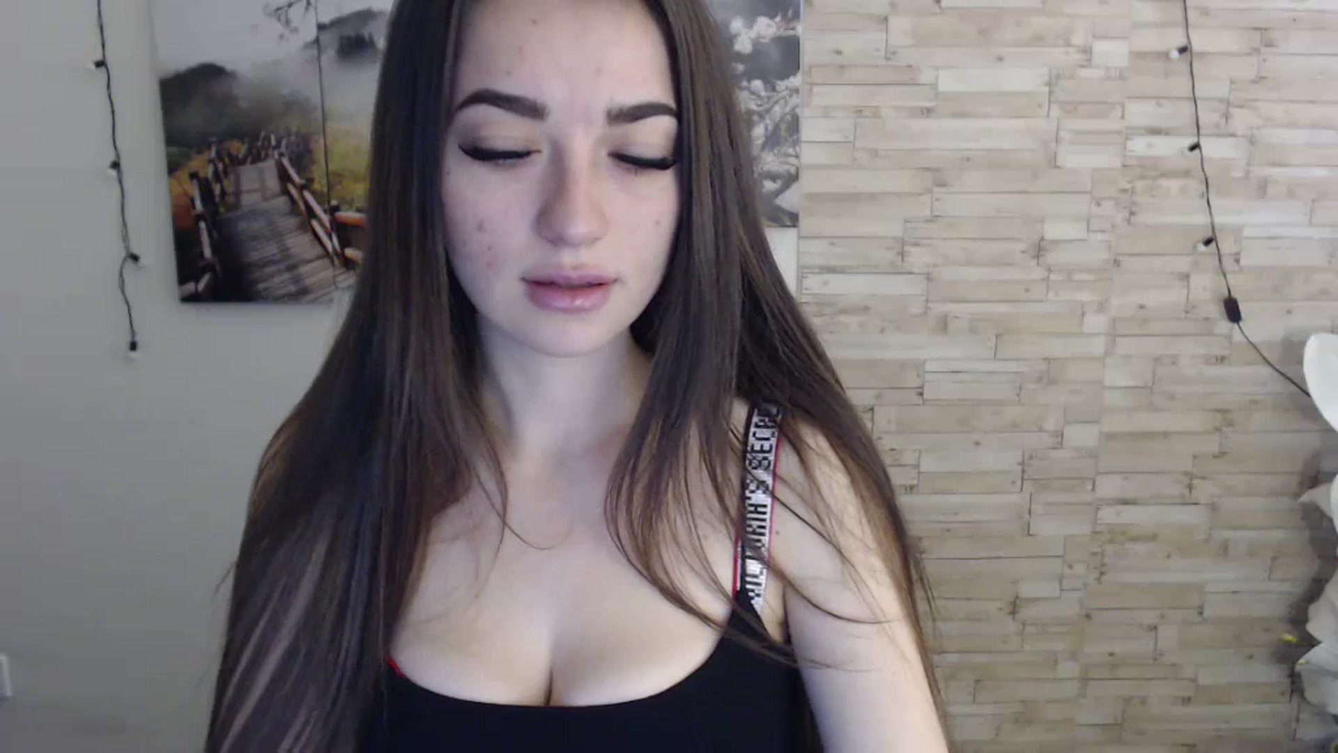 Gallery image thumbnail from Eva_Eldis's myfreecams stream on, 11/09/2023, 13:07 image 3 of 20