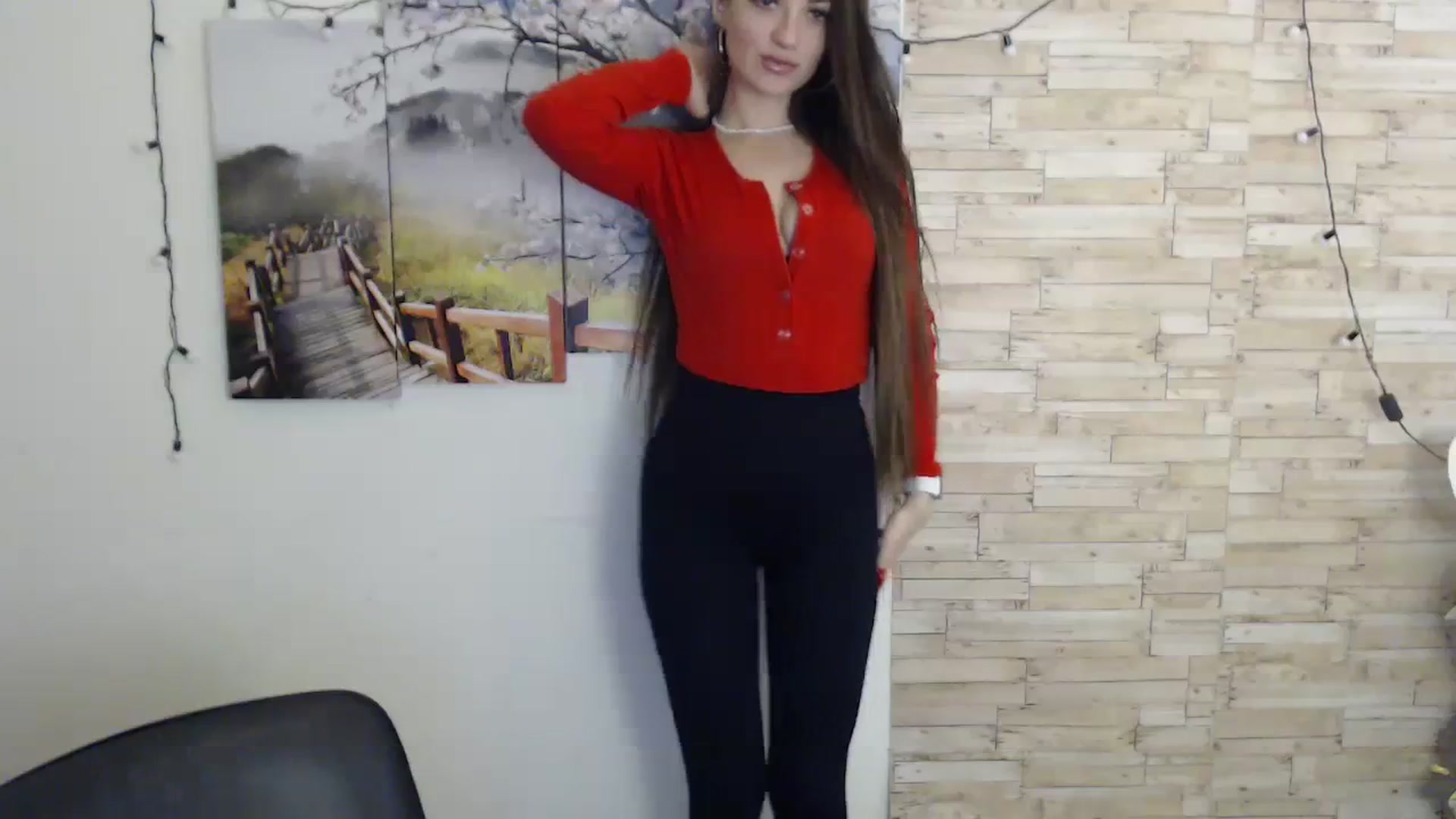 Gallery image thumbnail from Eva_Eldis's myfreecams stream on, 11/10/2023, 14:17 image 2 of 20