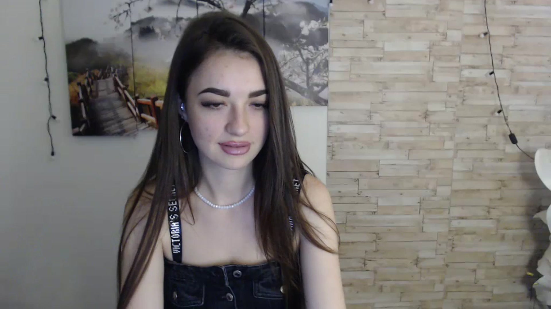 Gallery image thumbnail from Eva_Eldis's myfreecams stream on, 11/11/2023, 14:13 image 10 of 20