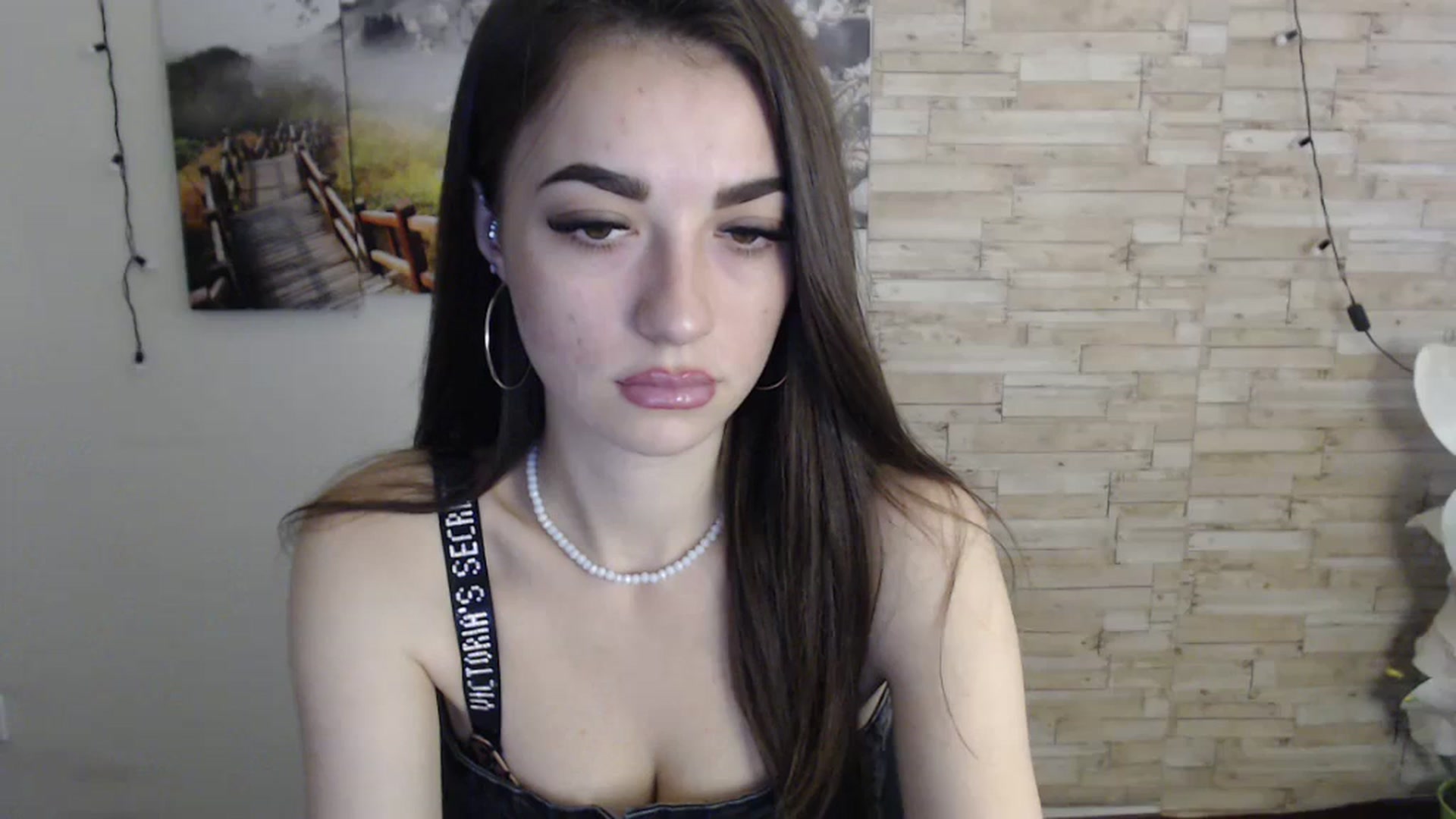 Gallery image thumbnail from Eva_Eldis's myfreecams stream on, 11/11/2023, 14:13 image 8 of 20