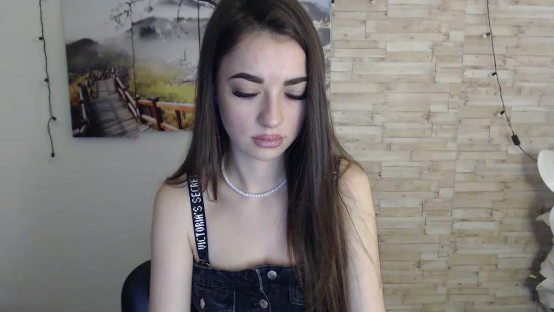 Gallery image thumbnail from Eva_Eldis's myfreecams stream on, 11/11/2023, 14:13 image 17 of 20