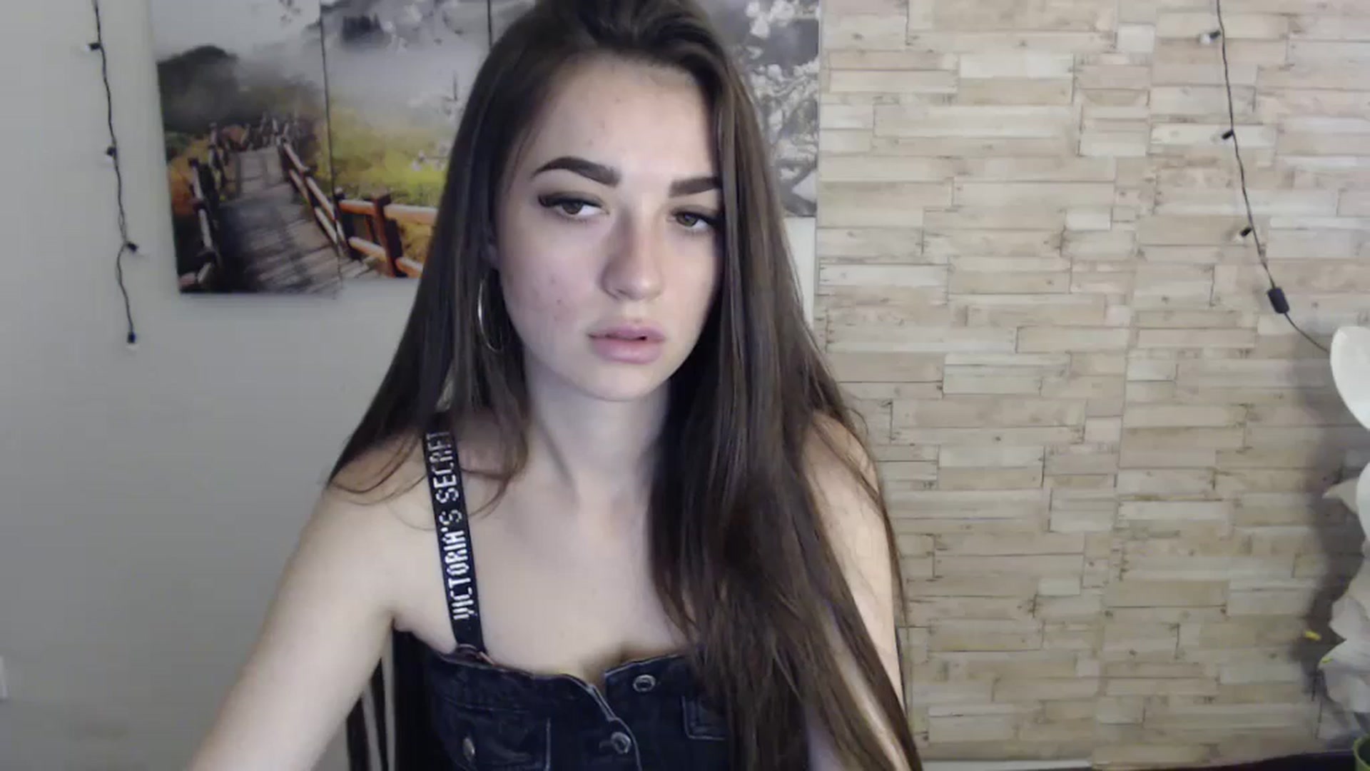 Gallery image thumbnail from Eva_Eldis's myfreecams stream on, 11/11/2023, 14:13 image 4 of 20