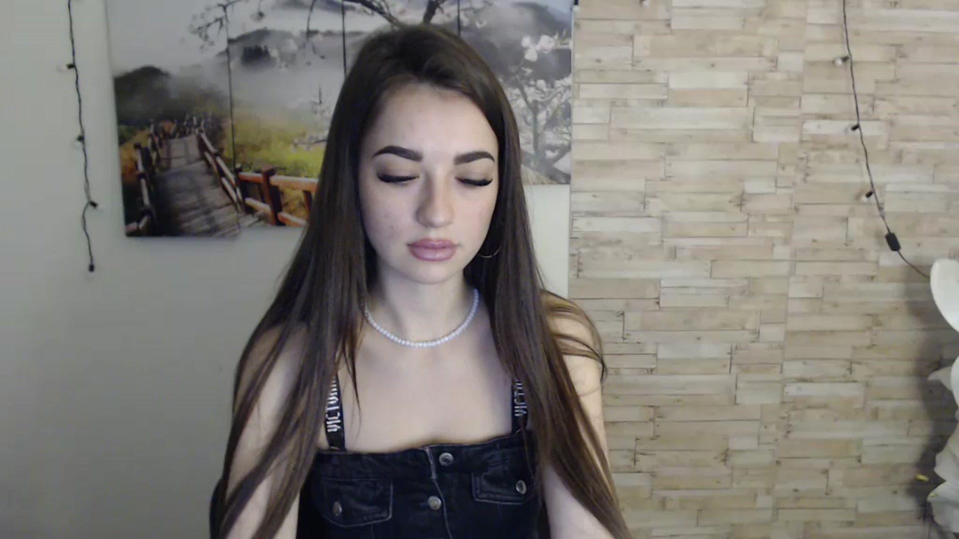 Gallery image thumbnail from Eva_Eldis's myfreecams stream on, 11/11/2023, 14:13 image 19 of 20