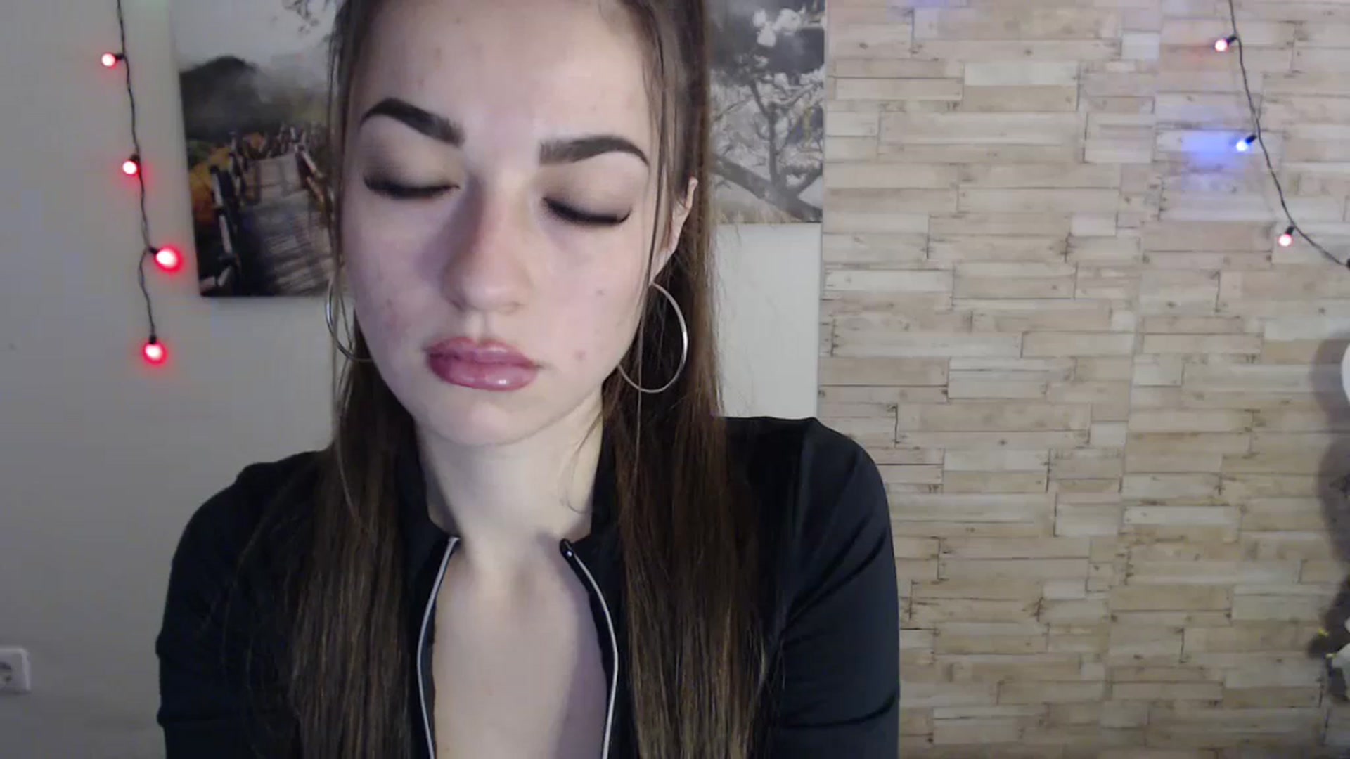 Gallery image thumbnail from Eva_Eldis's myfreecams stream on, 11/13/2023, 12:33 image 13 of 20
