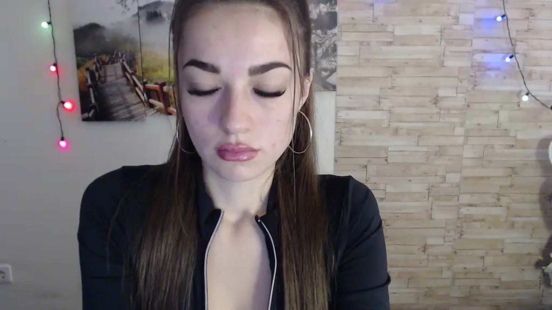 Gallery image thumbnail from Eva_Eldis's myfreecams stream on, 11/13/2023, 12:33 image 14 of 20