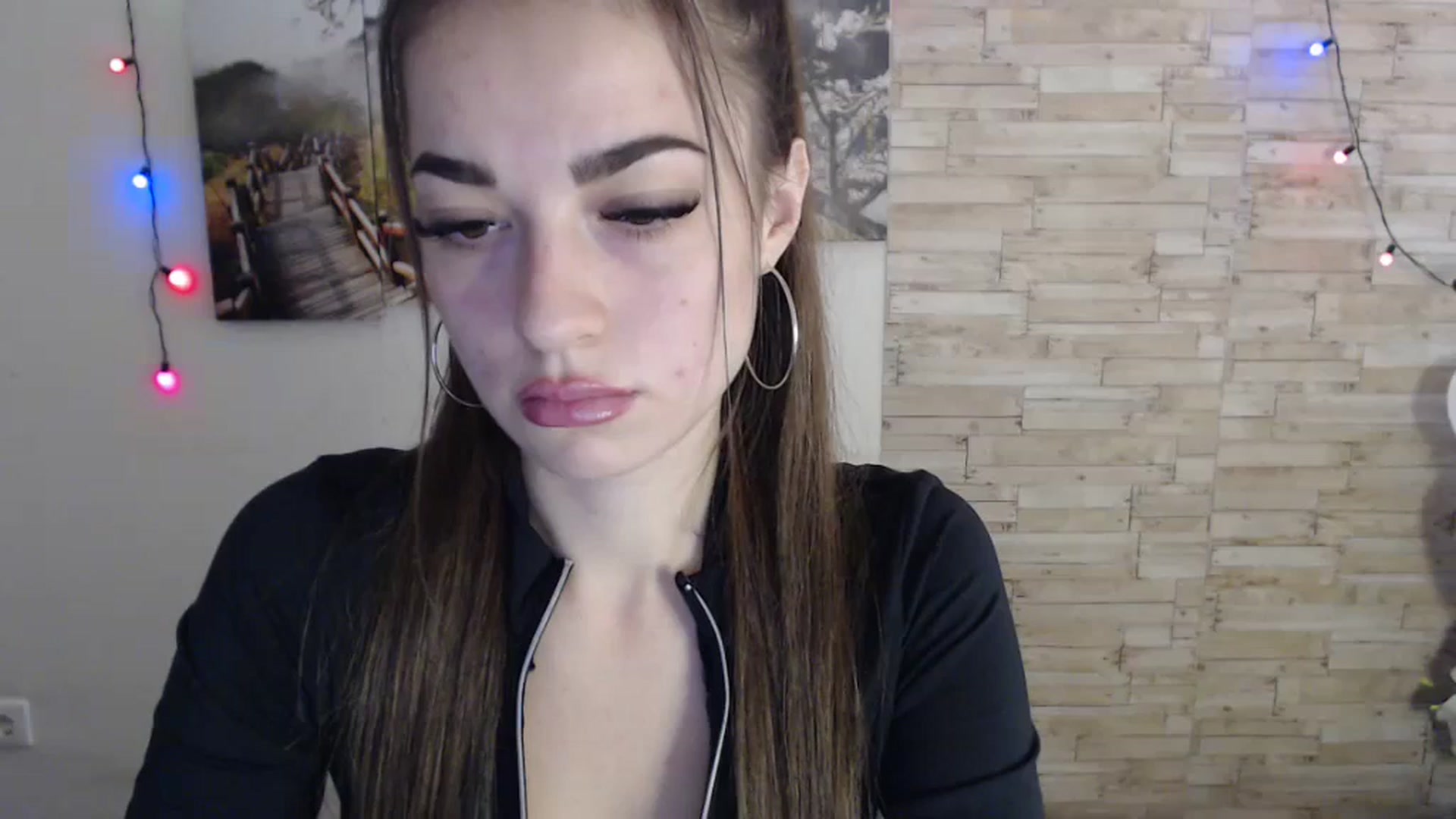 Gallery image thumbnail from Eva_Eldis's myfreecams stream on, 11/13/2023, 12:33 image 12 of 20