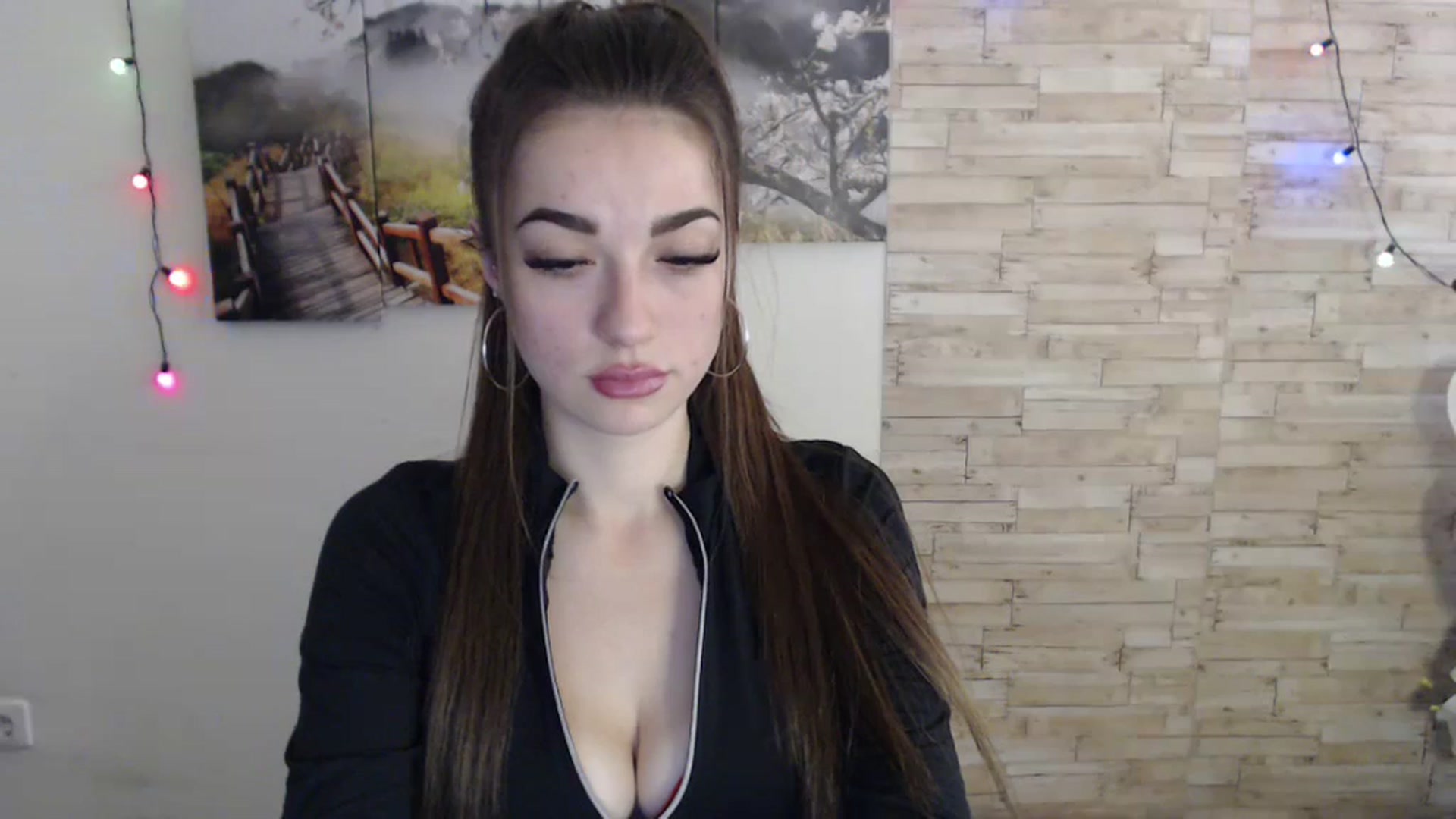 Gallery image thumbnail from Eva_Eldis's myfreecams stream on, 11/13/2023, 12:33 image 2 of 20