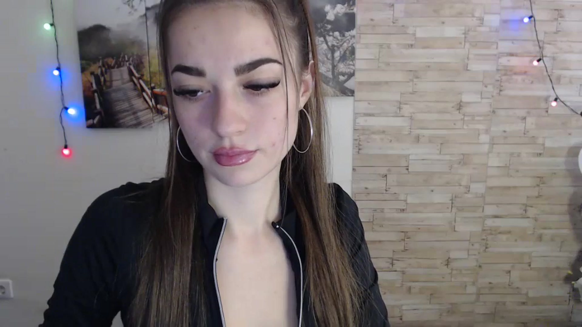 Gallery image thumbnail from Eva_Eldis's myfreecams stream on, 11/13/2023, 12:33 image 6 of 20