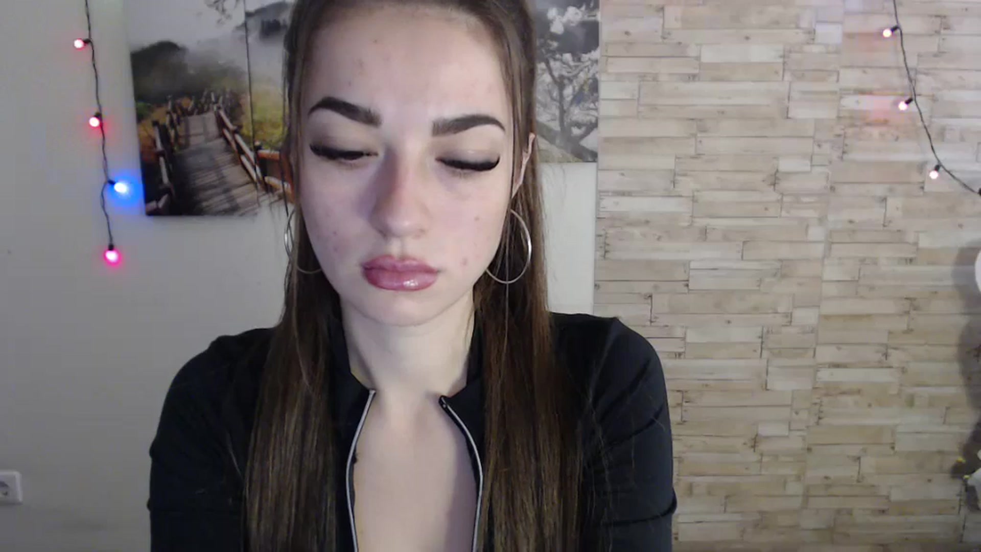 Gallery image thumbnail from Eva_Eldis's myfreecams stream on, 11/13/2023, 12:33 image 9 of 20