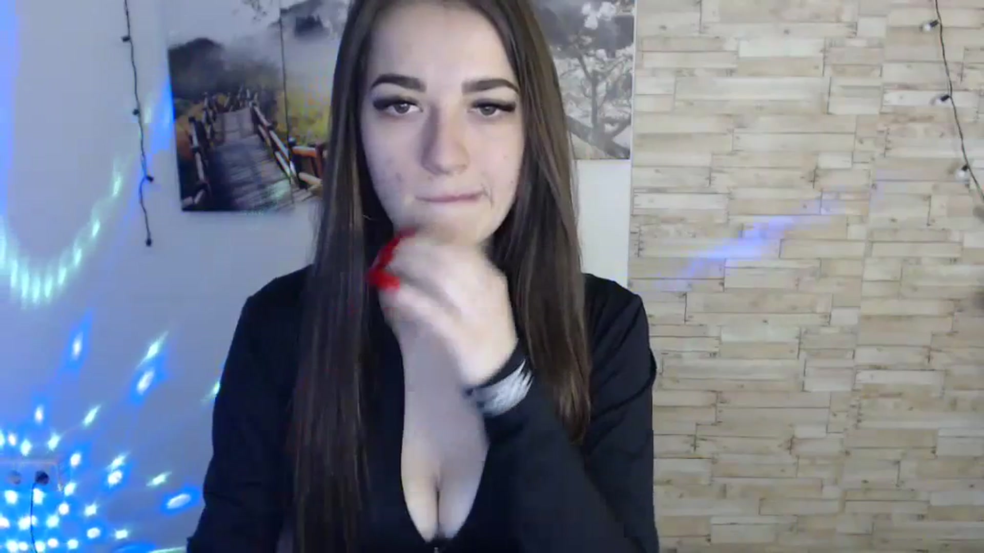 Gallery image thumbnail from Eva_Eldis's myfreecams stream on, 11/21/2023, 14:44 image 10 of 20
