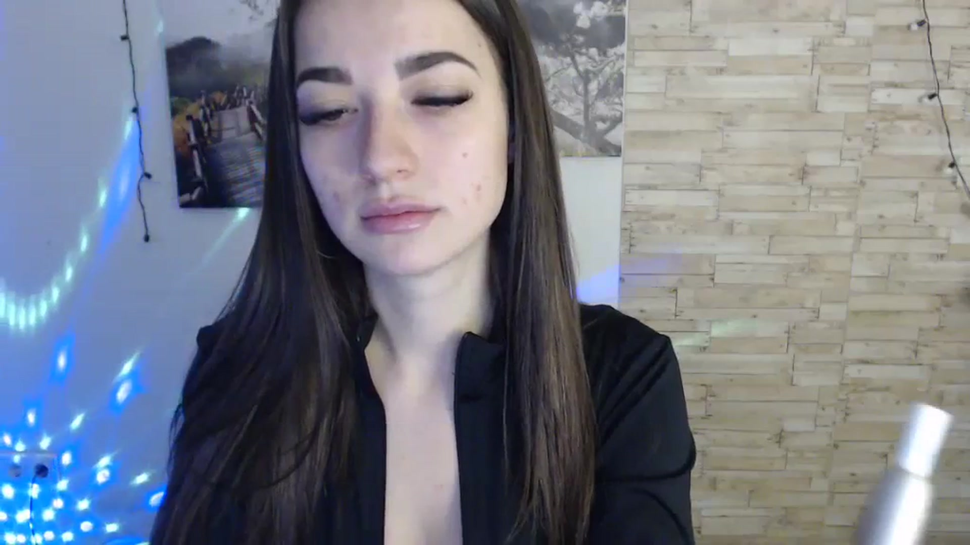 Gallery image thumbnail from Eva_Eldis's myfreecams stream on, 11/21/2023, 14:44 image 4 of 20