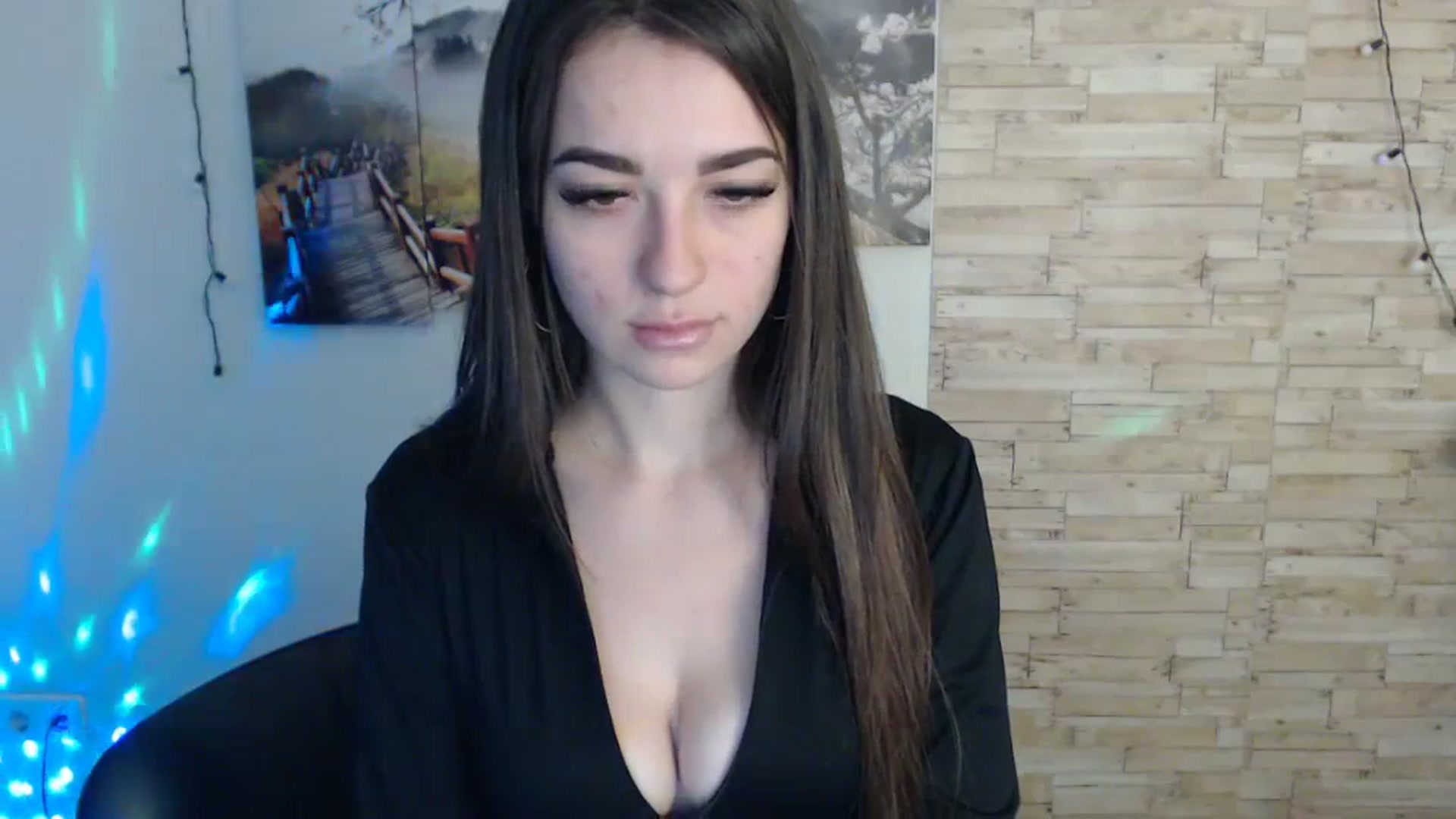Gallery image thumbnail from Eva_Eldis's myfreecams stream on, 11/21/2023, 14:44 image 19 of 20