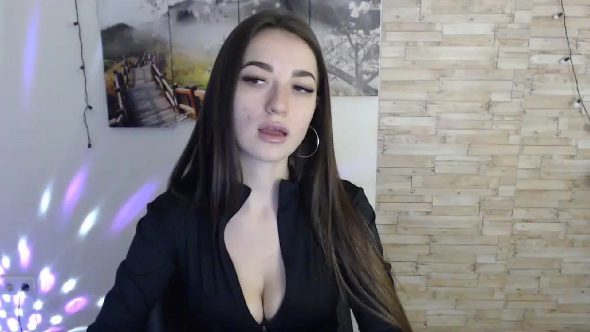 Gallery image thumbnail from Eva_Eldis's myfreecams stream on, 11/21/2023, 14:44 image 1 of 20