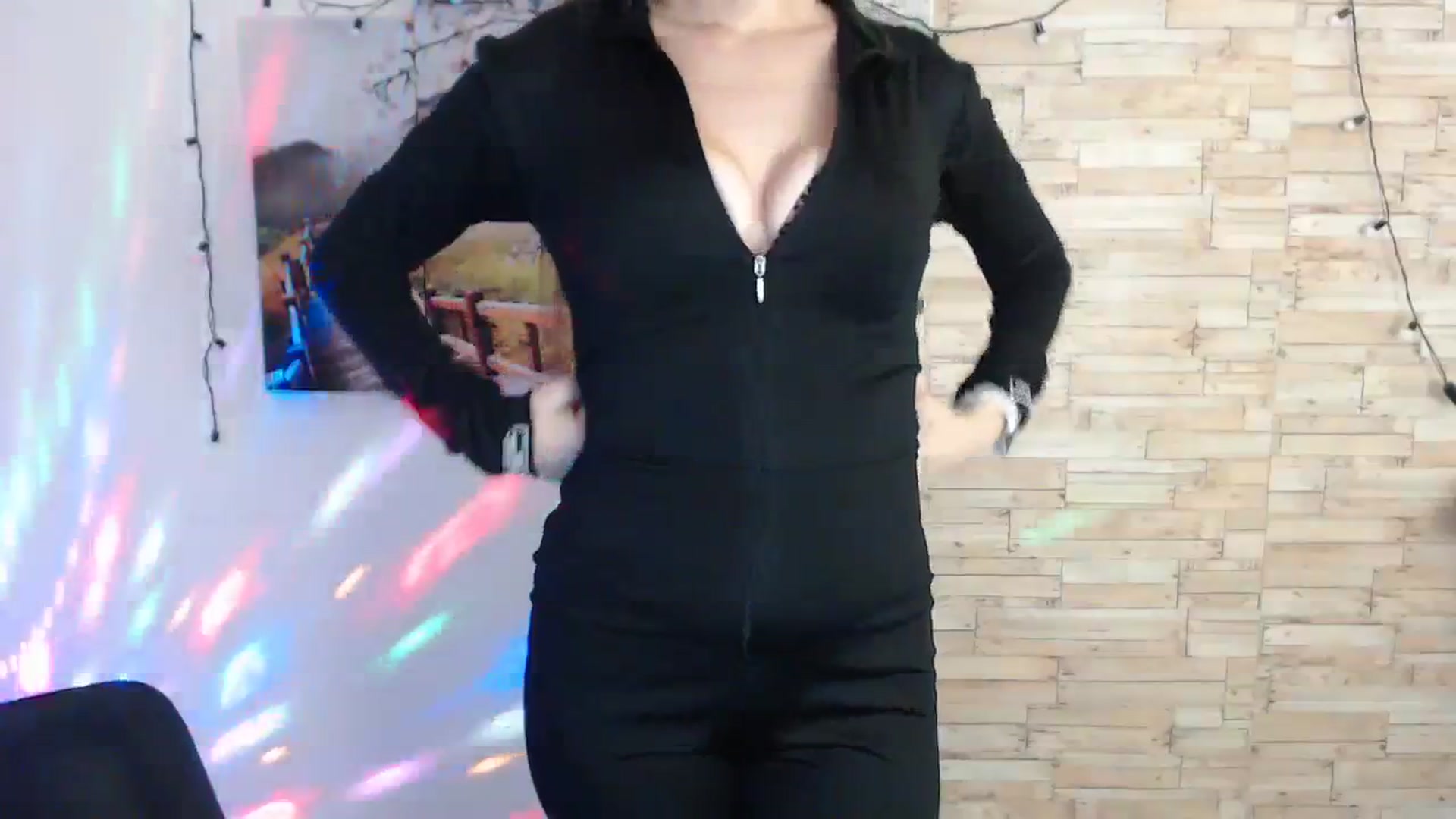 Gallery image thumbnail from Eva_Eldis's myfreecams stream on, 11/21/2023, 16:22 image 13 of 20
