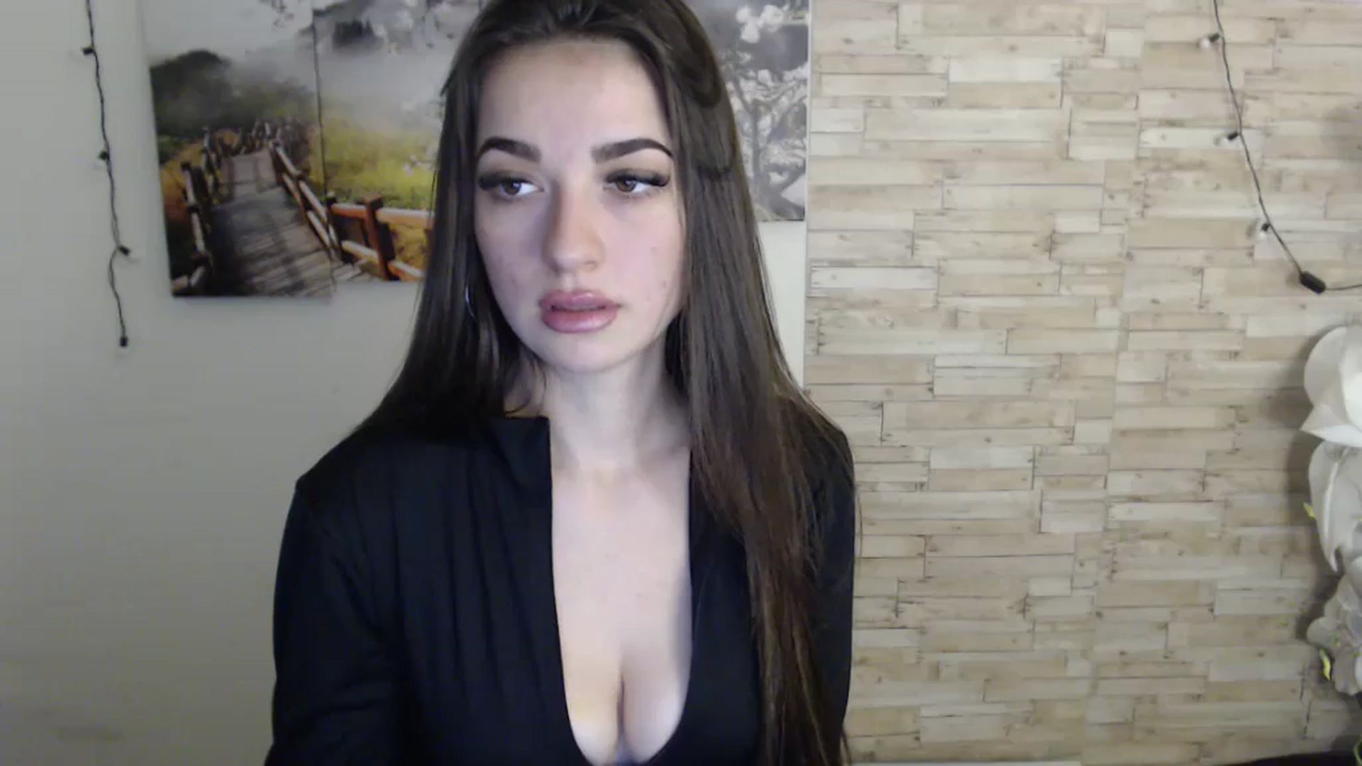 Gallery image thumbnail from Eva_Eldis's myfreecams stream on, 11/22/2023, 14:22 image 15 of 20