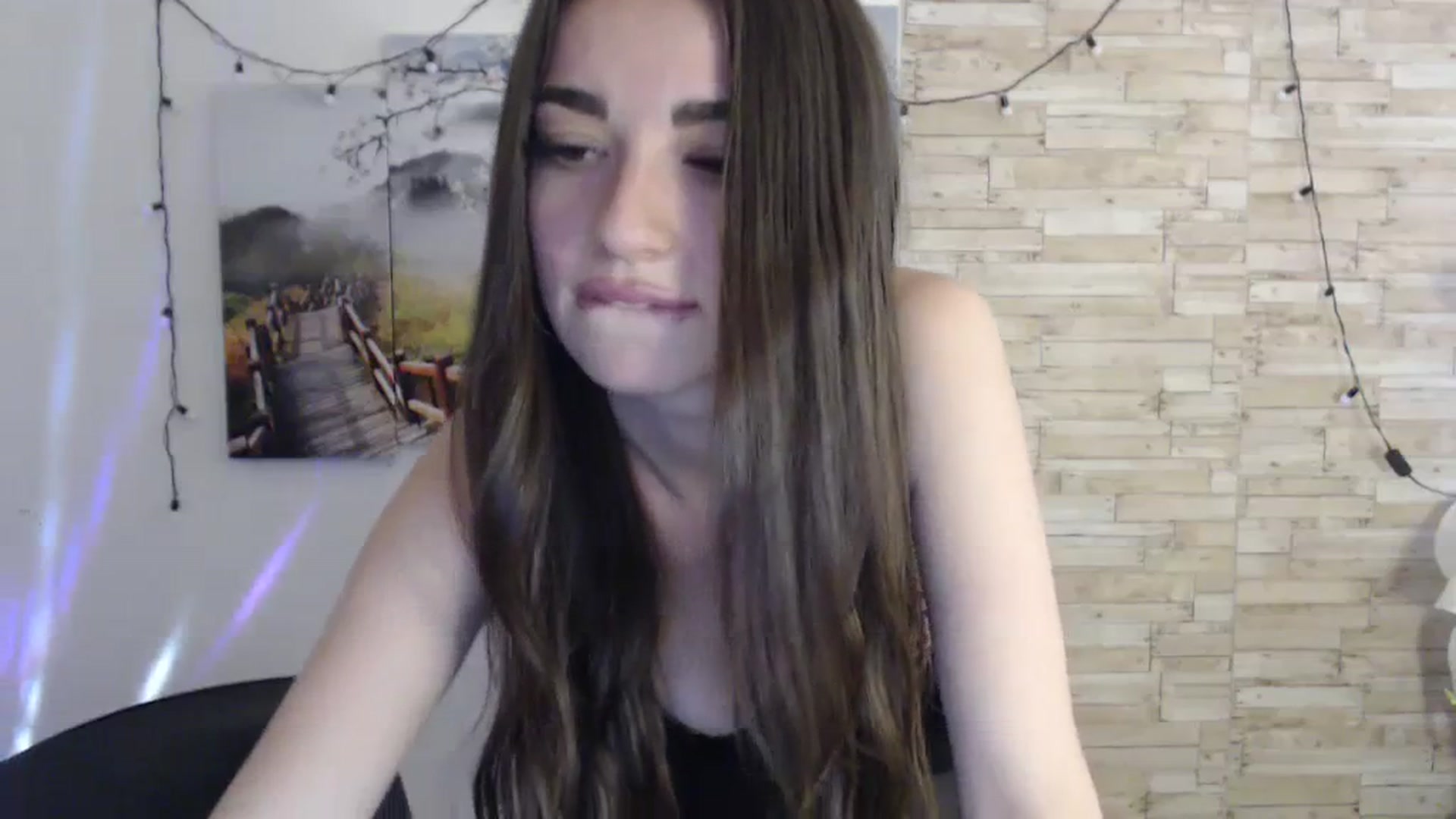 Gallery image thumbnail from Eva_Eldis's myfreecams stream on, 11/23/2023, 12:37 image 8 of 20