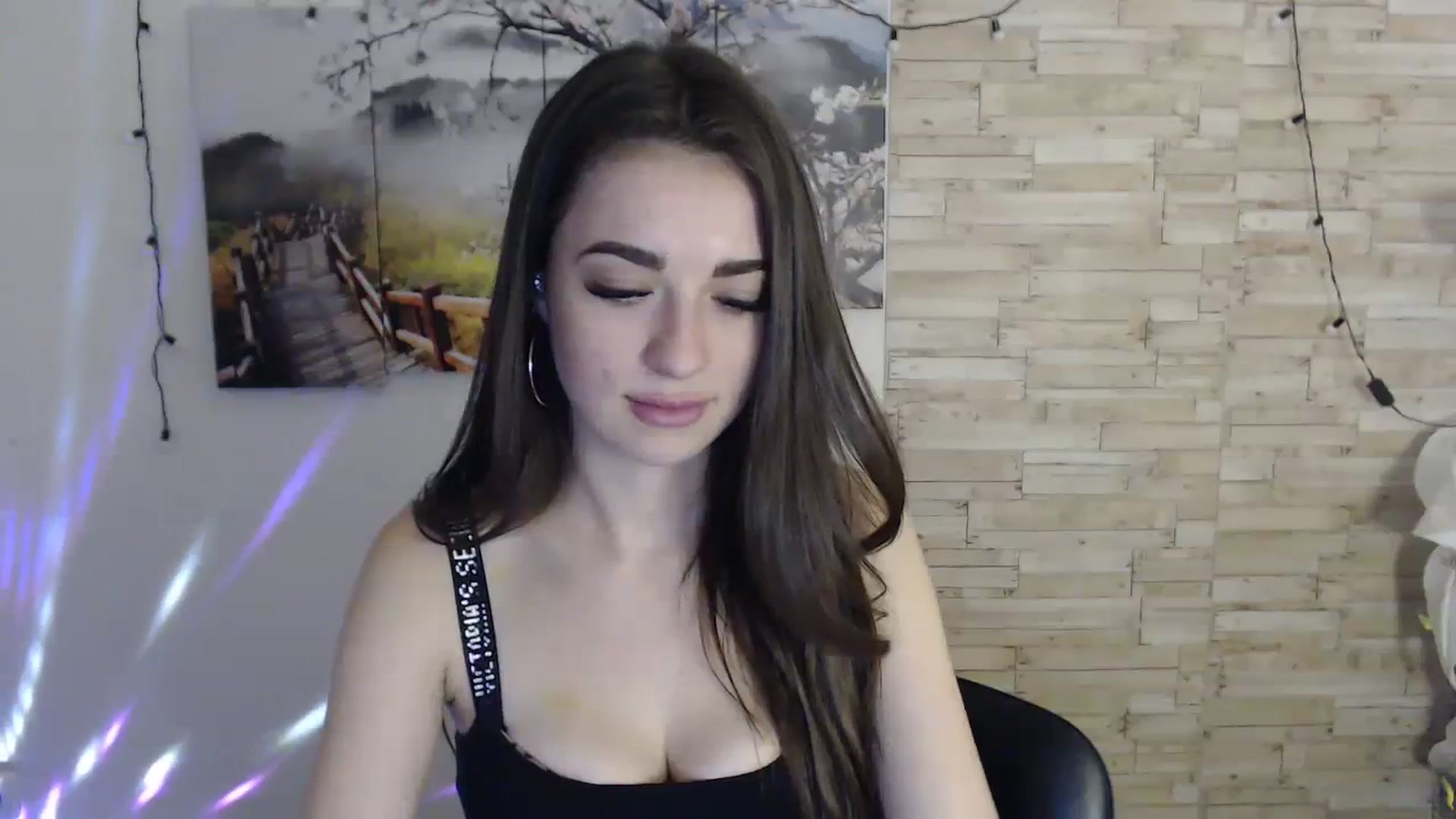 Gallery image thumbnail from Eva_Eldis's myfreecams stream on, 11/23/2023, 13:25 image 9 of 20