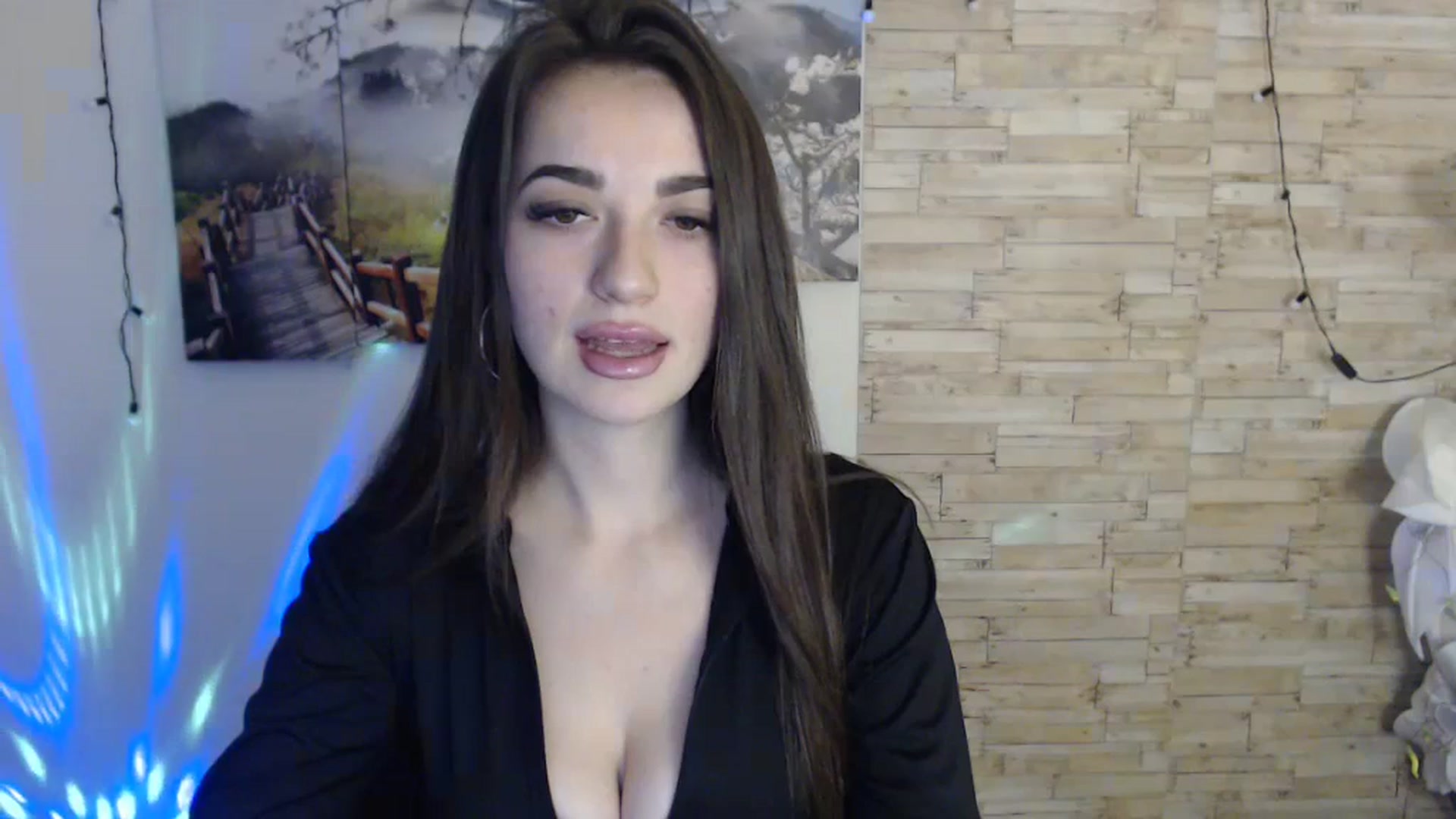 Gallery image thumbnail from Eva_Eldis's myfreecams stream on, 11/24/2023, 15:07 image 9 of 20