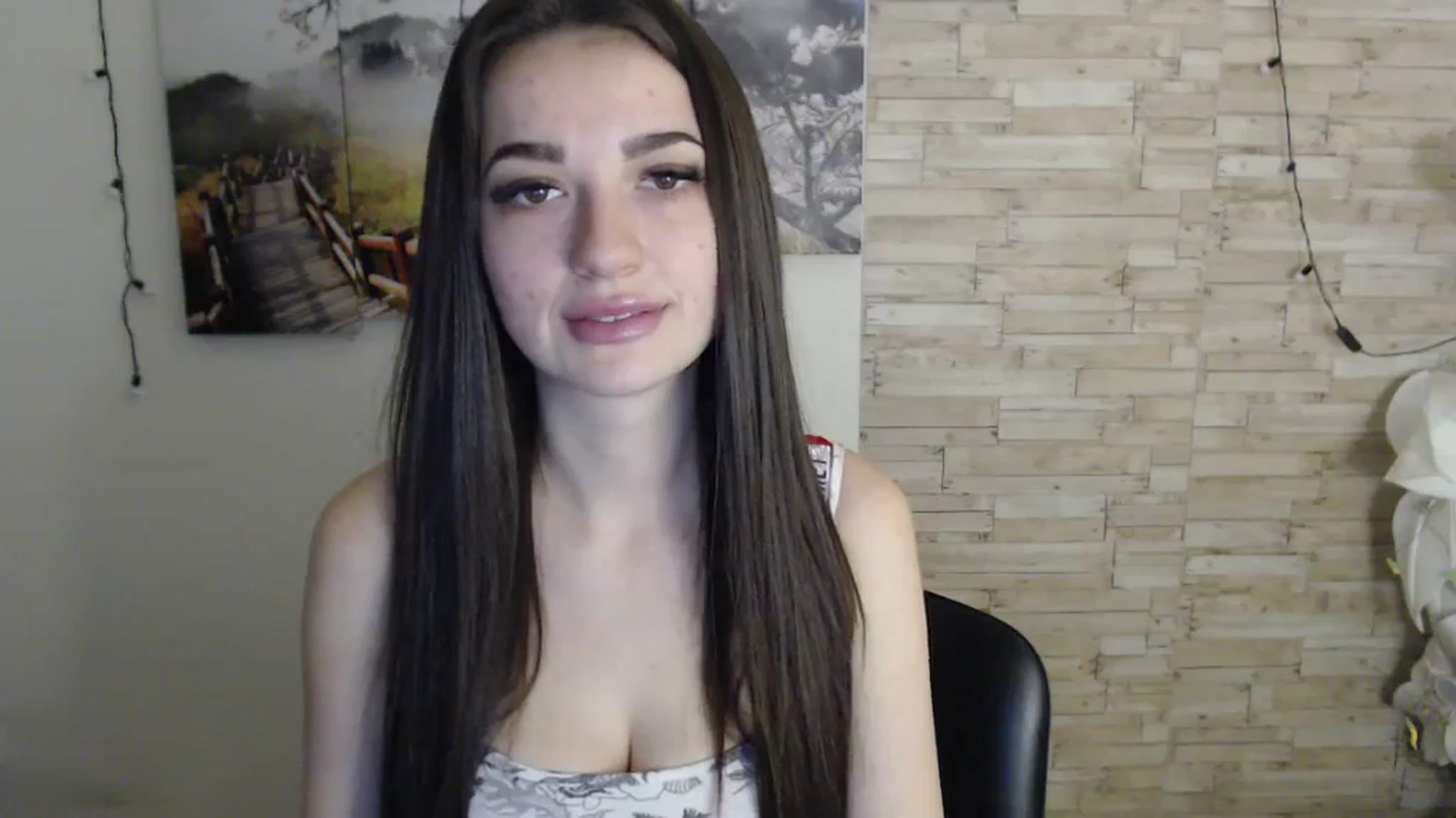 Gallery image thumbnail from Eva_Eldis's myfreecams stream on, 11/25/2023, 17:04 image 16 of 20
